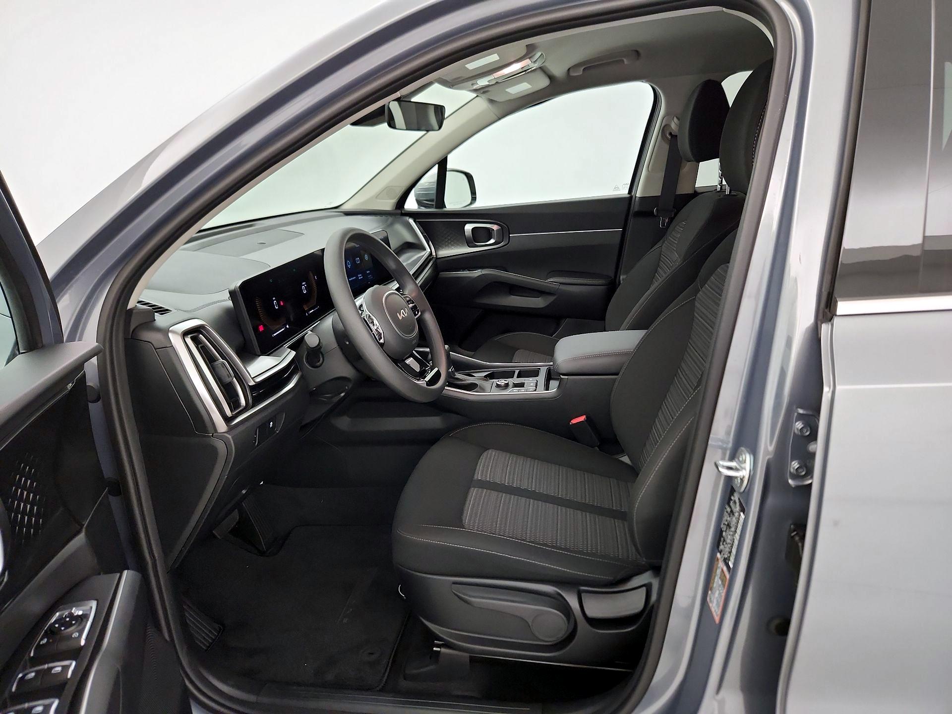 Thumbnail: 2025 Kia Sorento - 11
