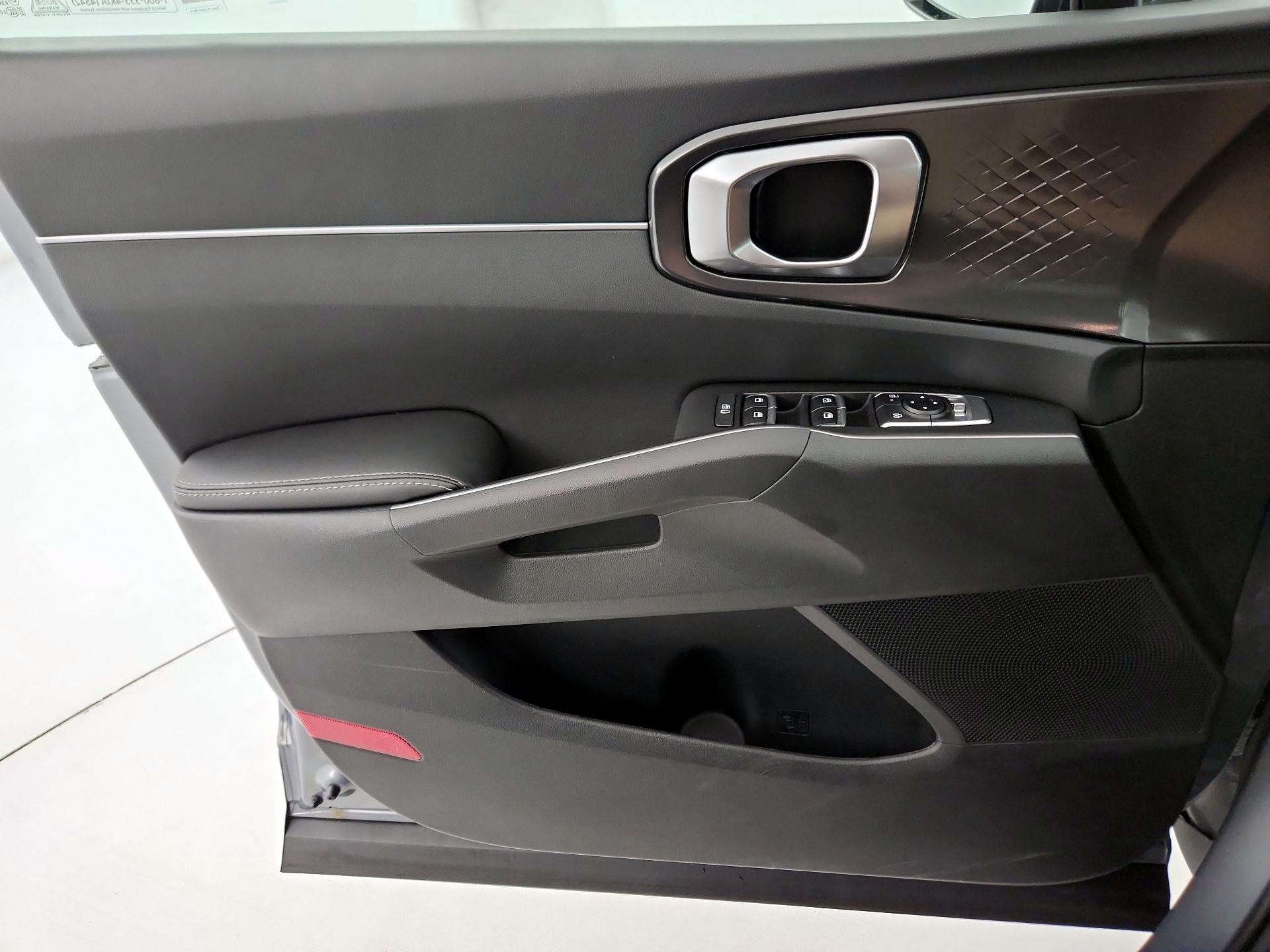Thumbnail: 2025 Kia Sorento - 12
