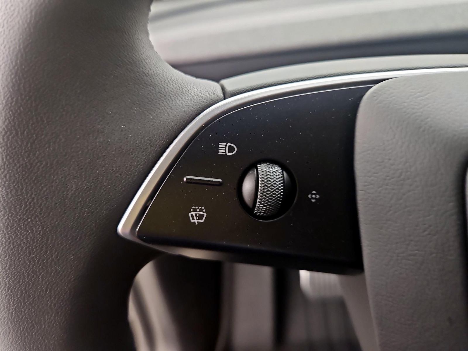 2026 Tesla Model Y Long Range - Photo 14