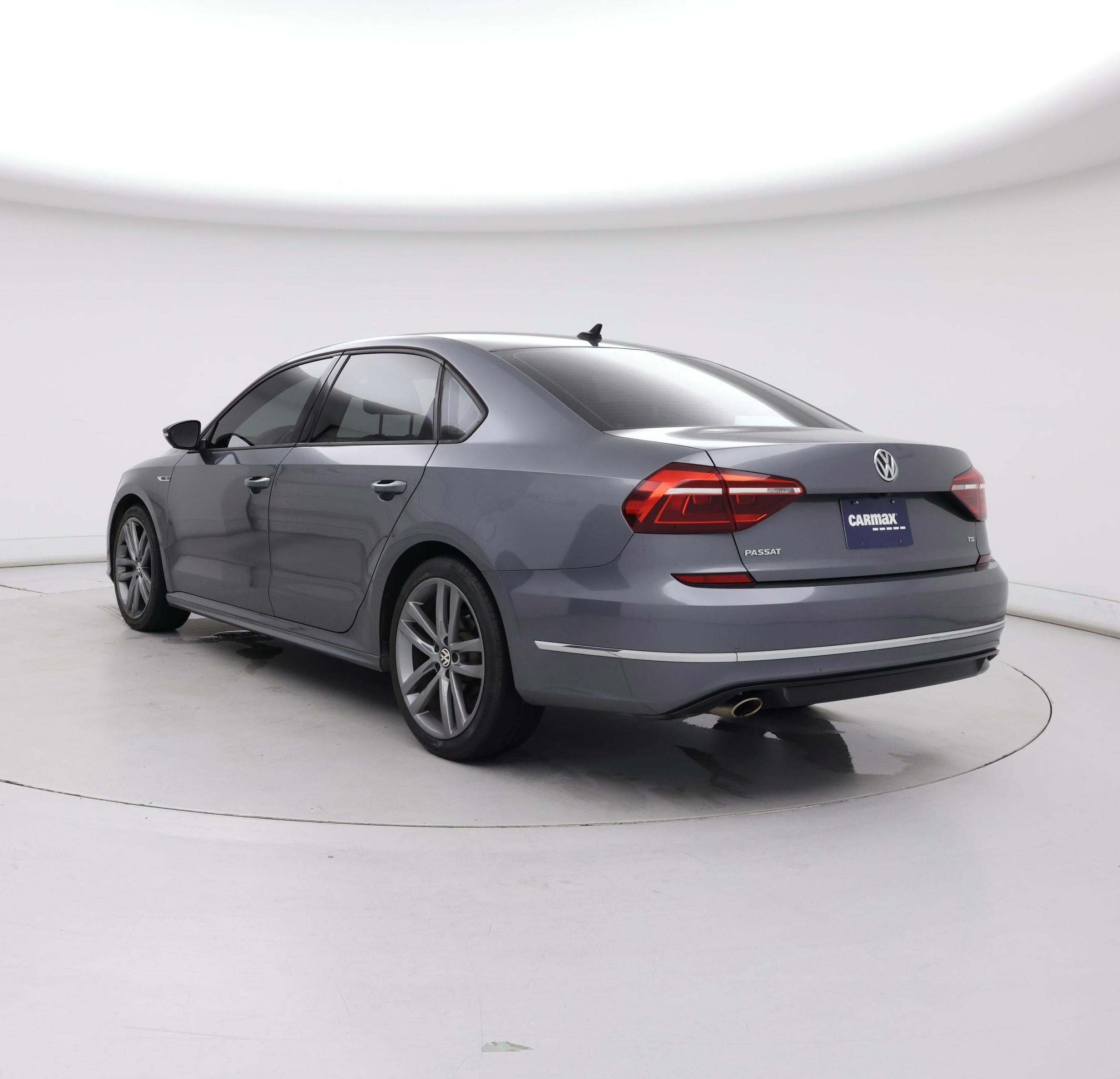 Thumbnail: 2018 Volkswagen Passat - 2