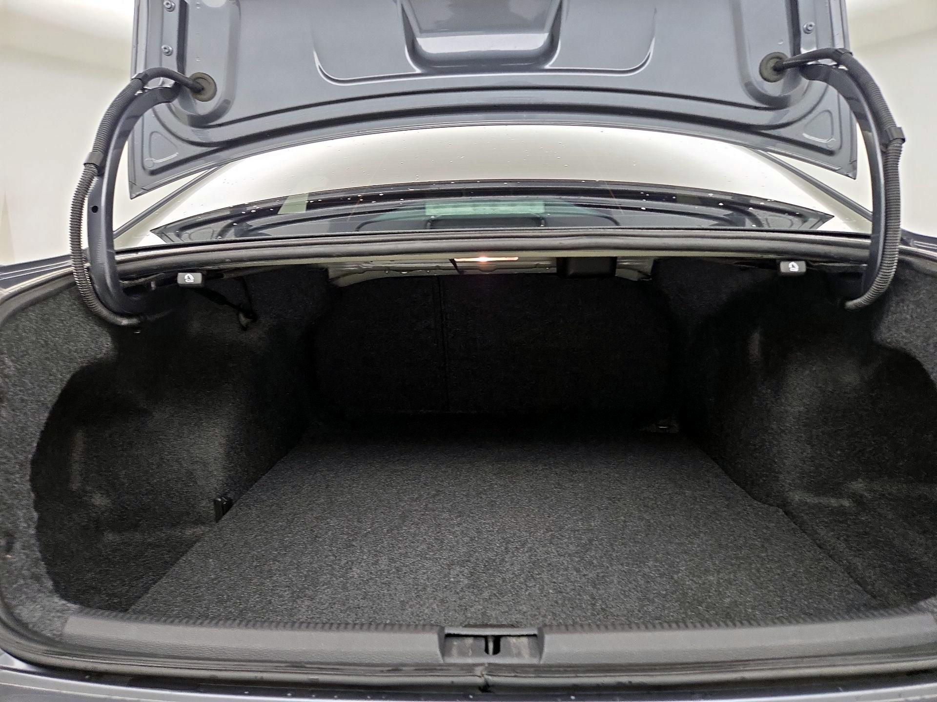 Thumbnail: 2018 Volkswagen Passat - 20