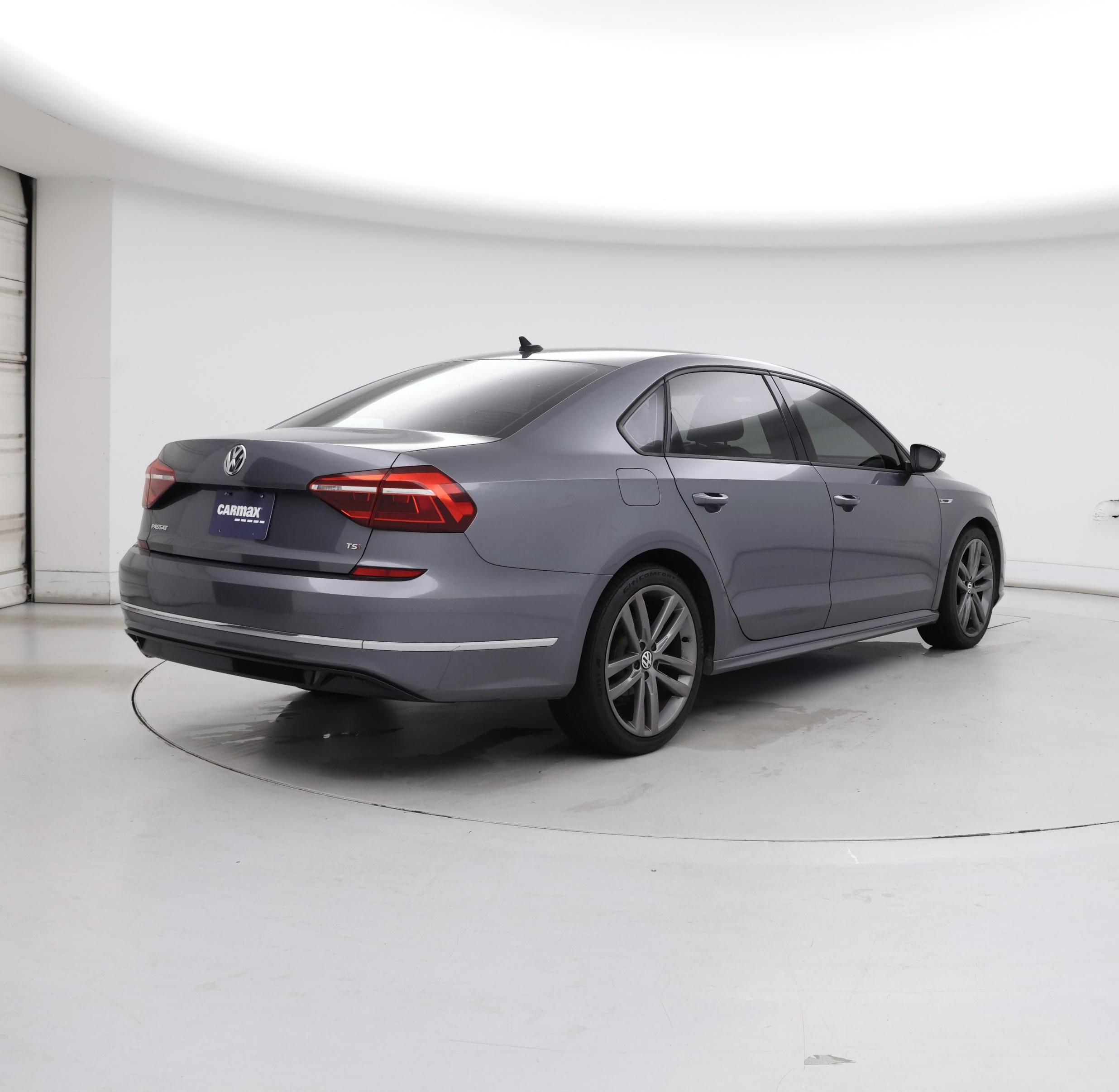 Thumbnail: 2018 Volkswagen Passat - 8