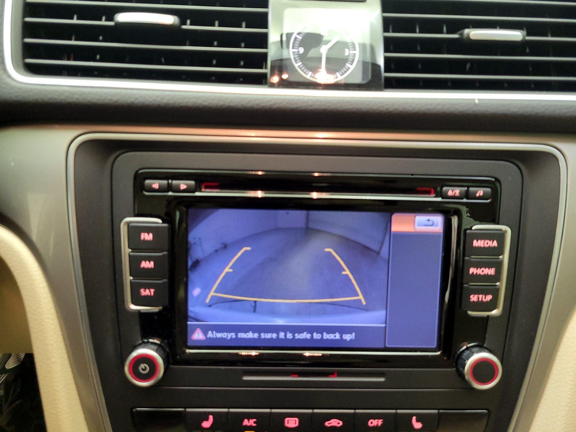 Thumbnail: 2015 Volkswagen Passat - 14