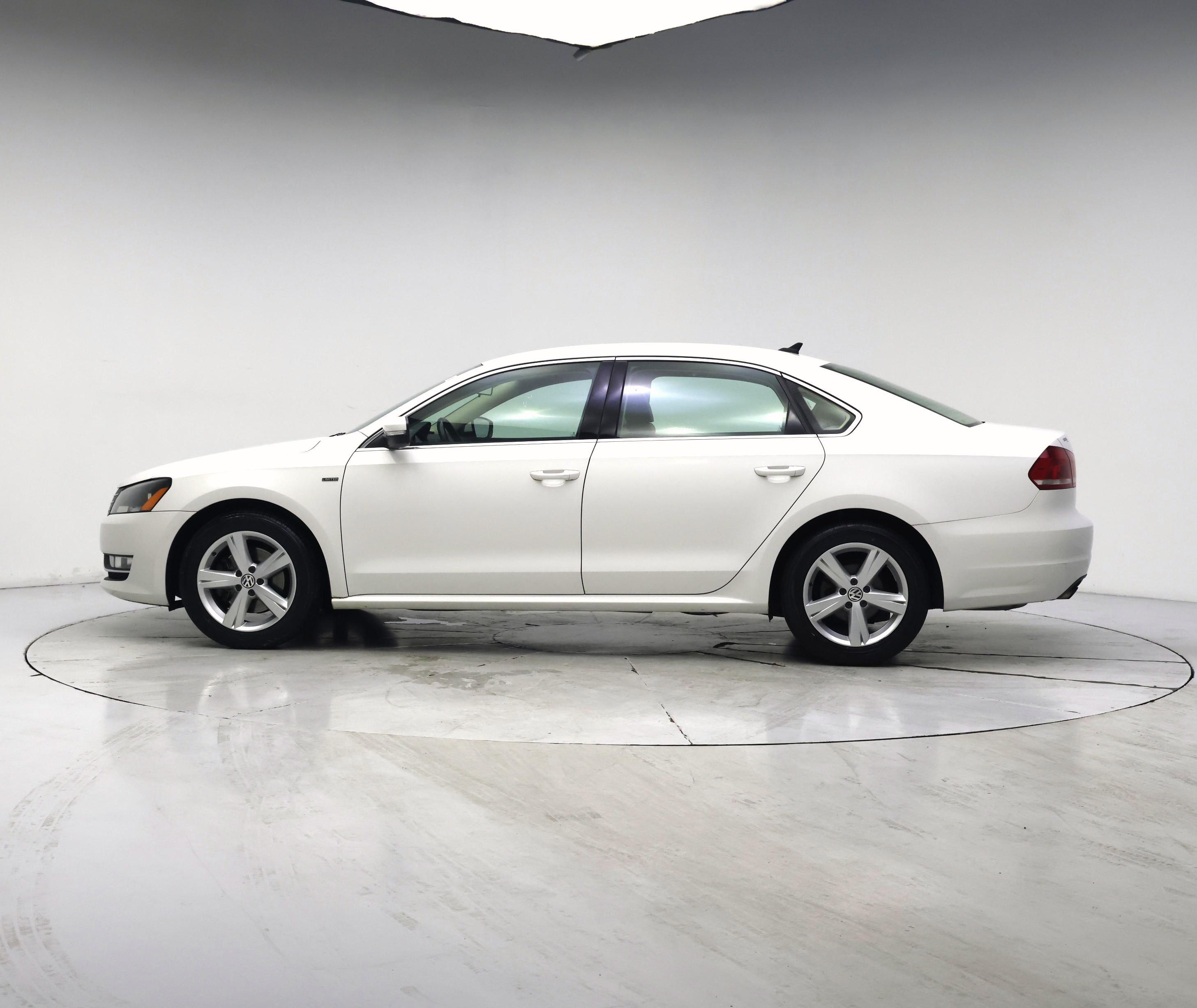 Thumbnail: 2015 Volkswagen Passat - 3