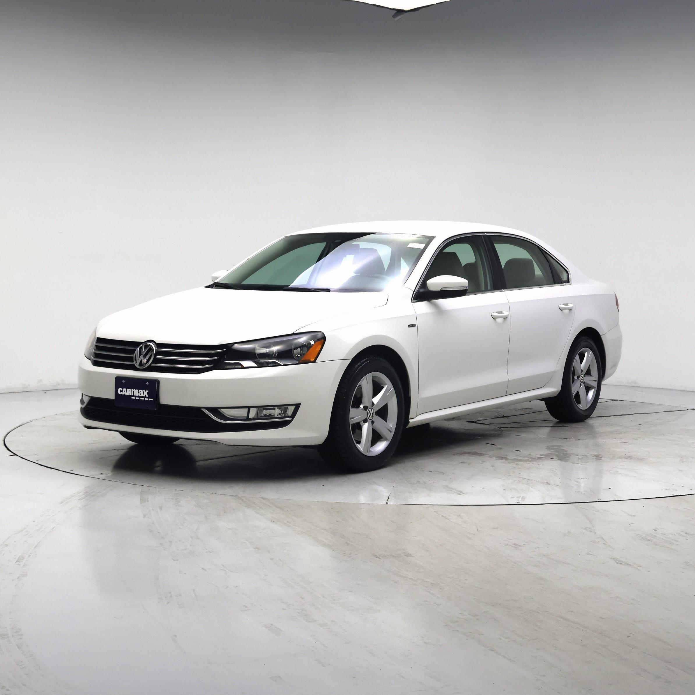 Thumbnail: 2015 Volkswagen Passat - 4