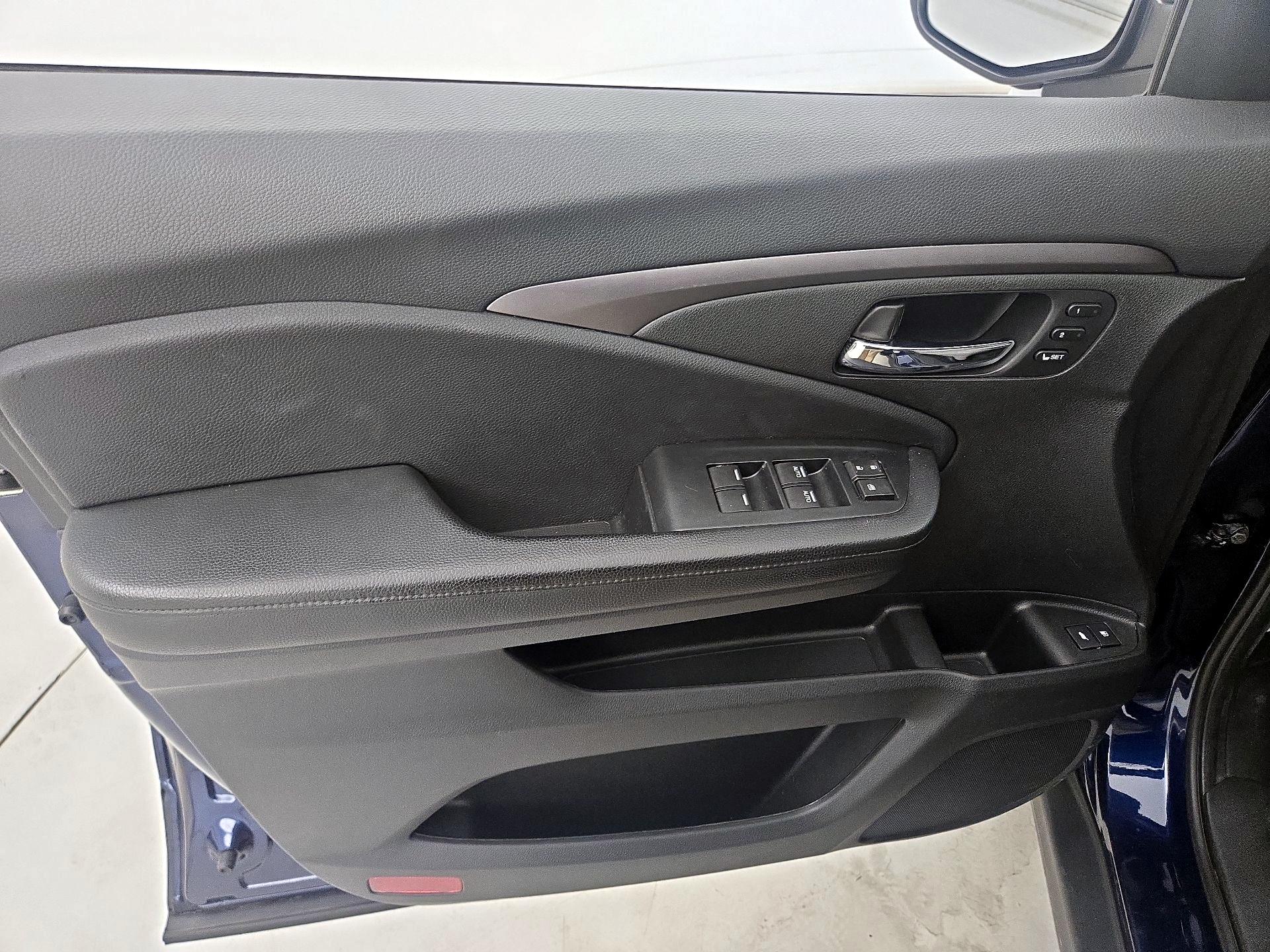 Thumbnail: 2020 Honda Passport - 12