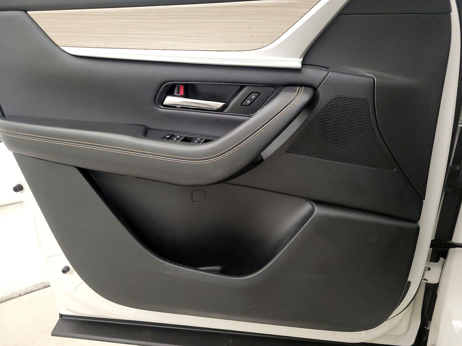 2025 Mazda CX-70 Premium Package - Photo 13
