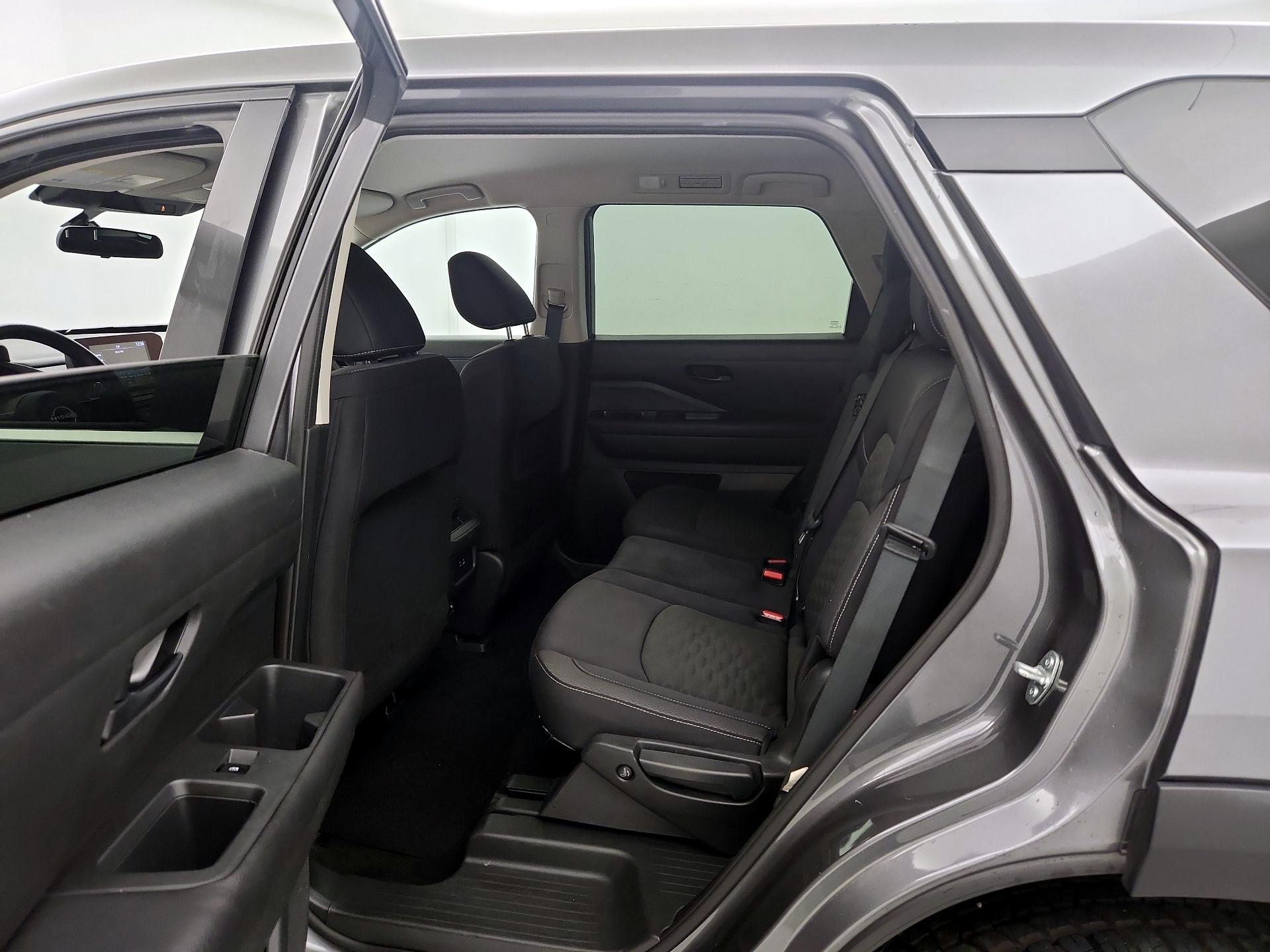 Thumbnail: 2024 Nissan Pathfinder - 19