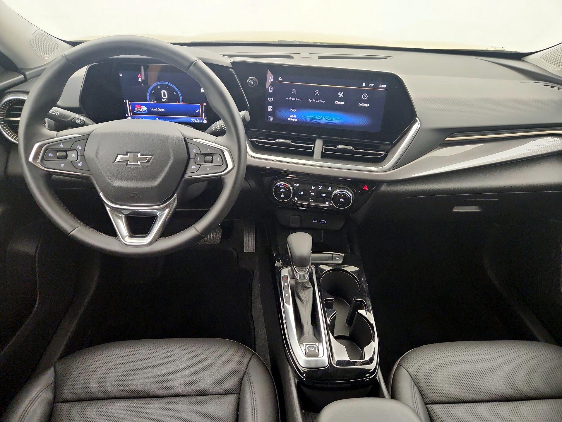 Thumbnail: 2025 Chevrolet Trax - 9