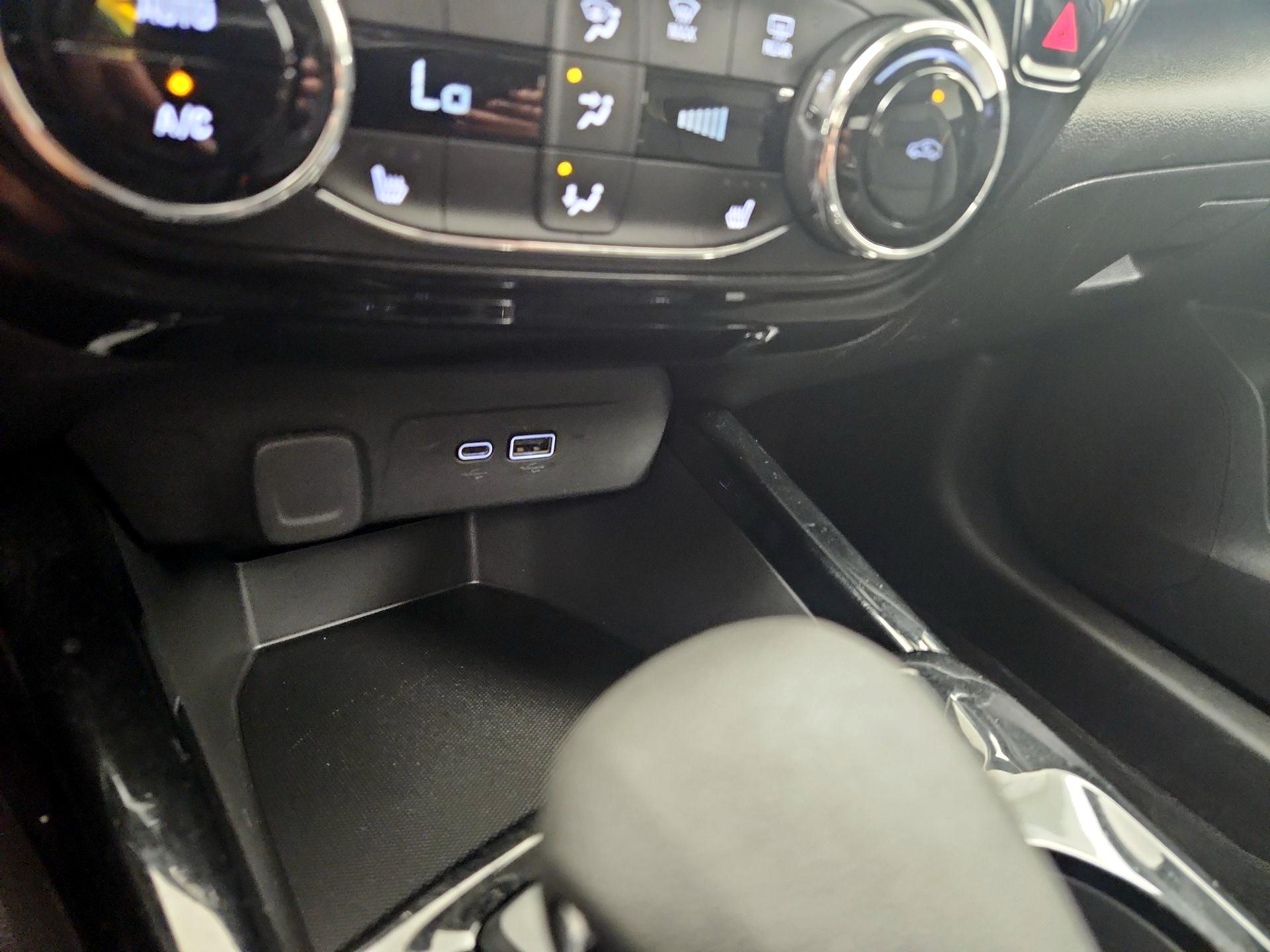 Thumbnail: 2025 Chevrolet Trax - 17