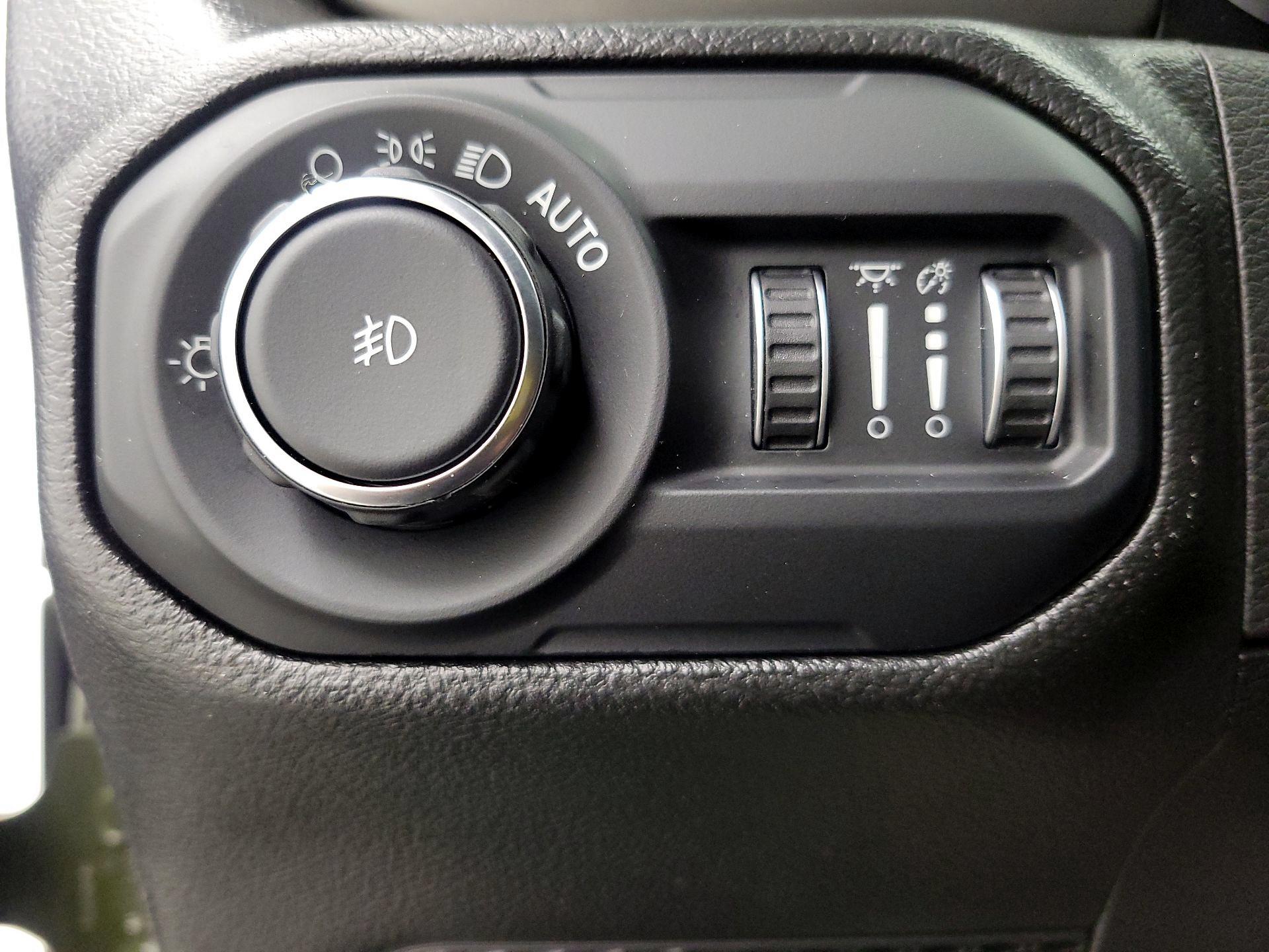 Thumbnail: 2022 Jeep Wrangler - 13