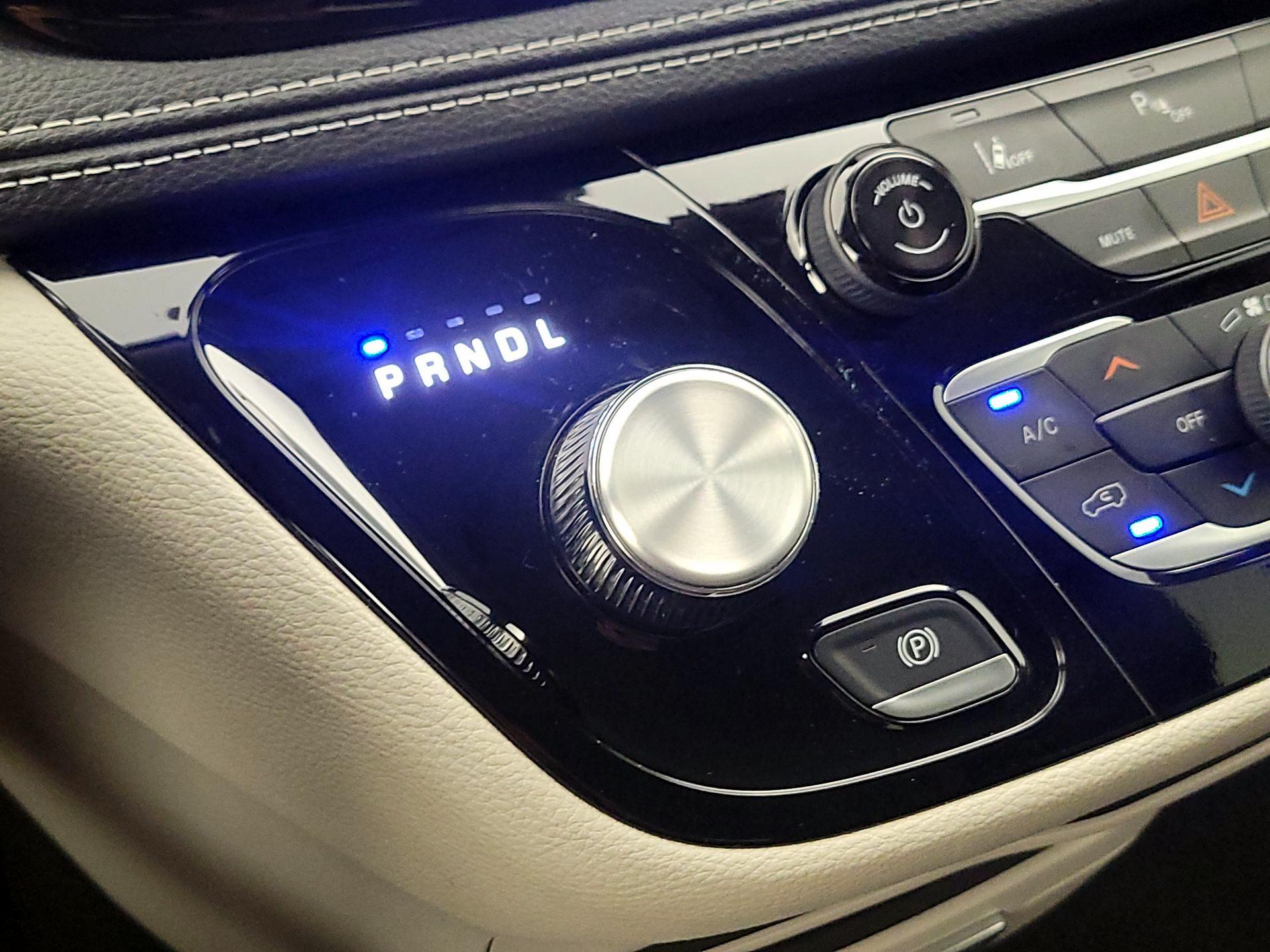 Thumbnail: 2024 Chrysler Pacifica - 18