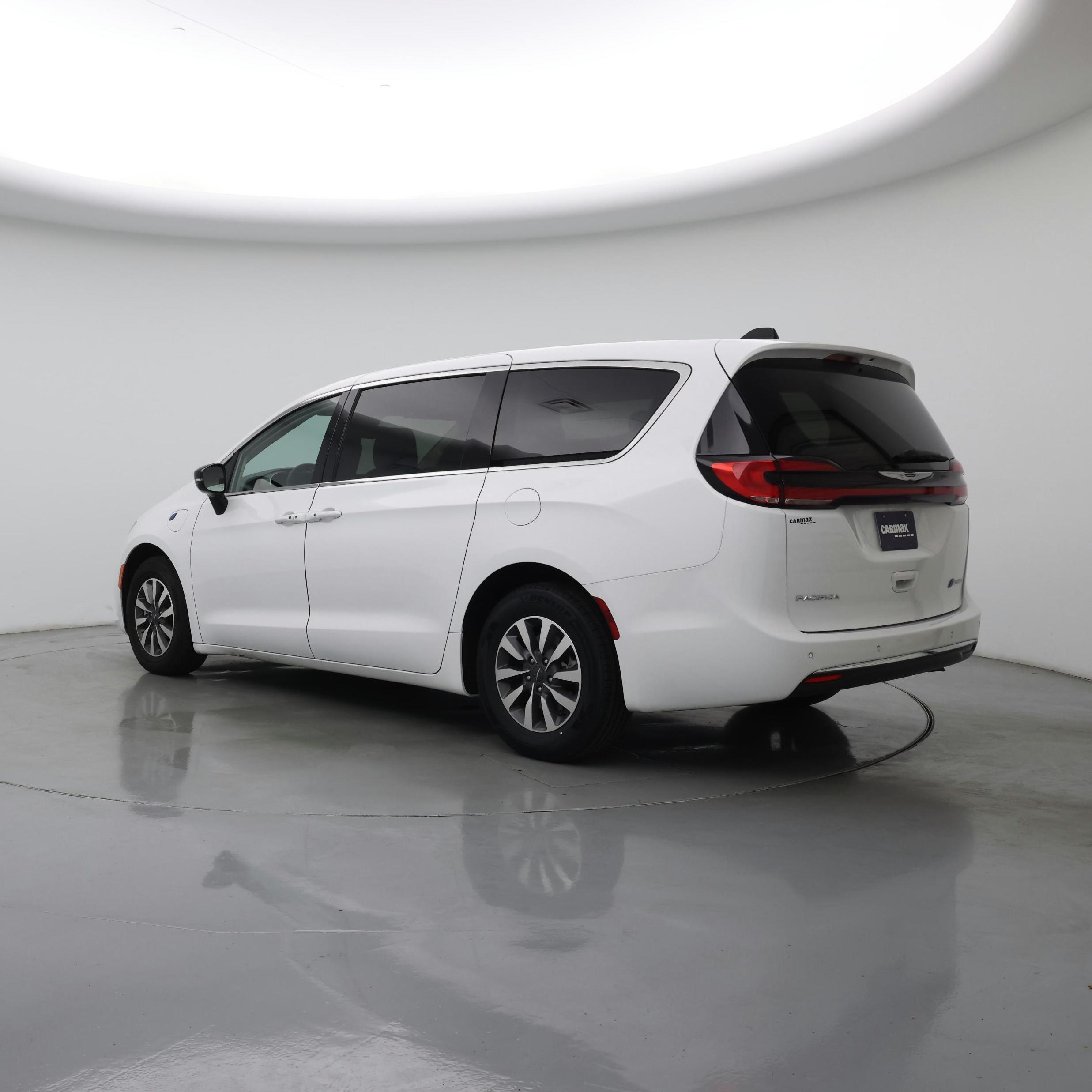 Thumbnail: 2024 Chrysler Pacifica - 2