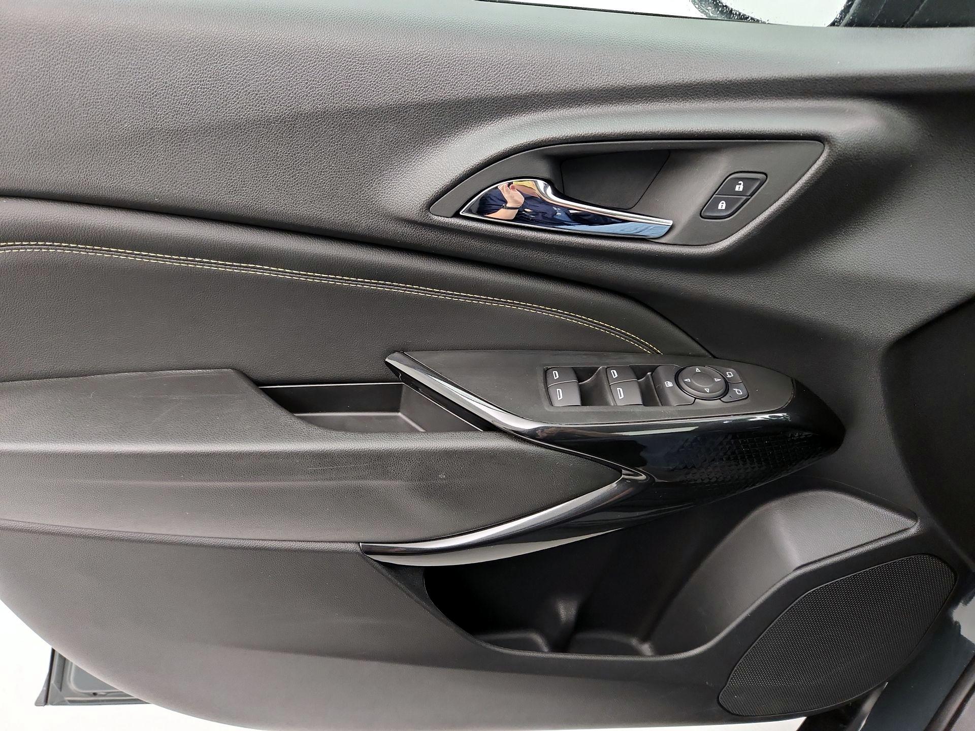 Thumbnail: 2025 Chevrolet Trax - 12