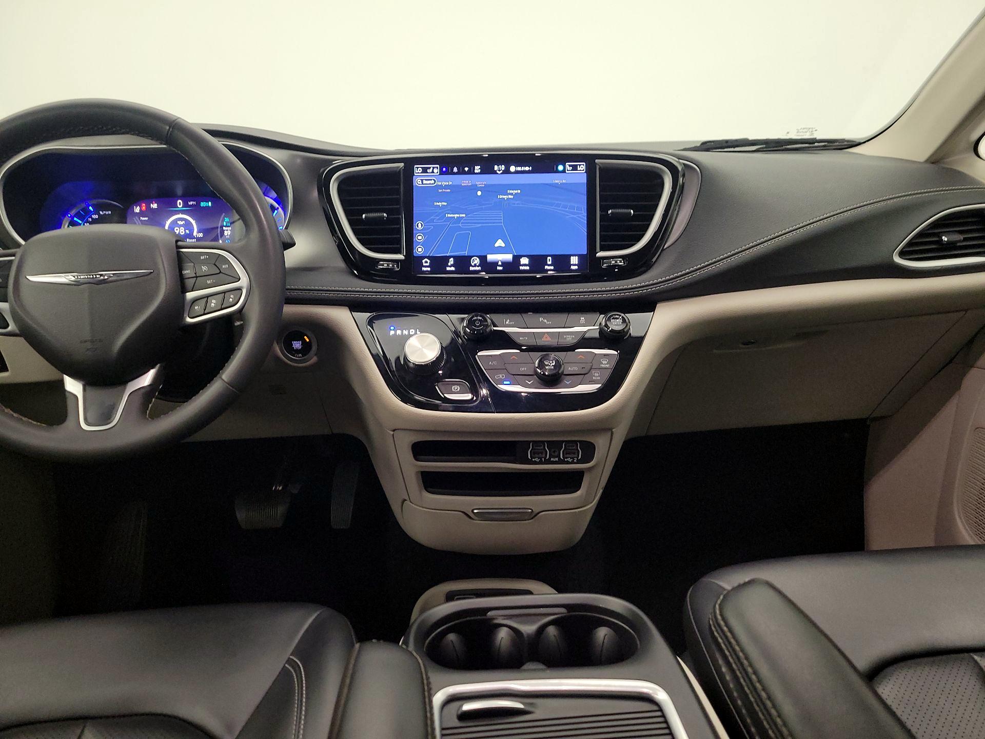 Thumbnail: 2024 Chrysler Pacifica - 9