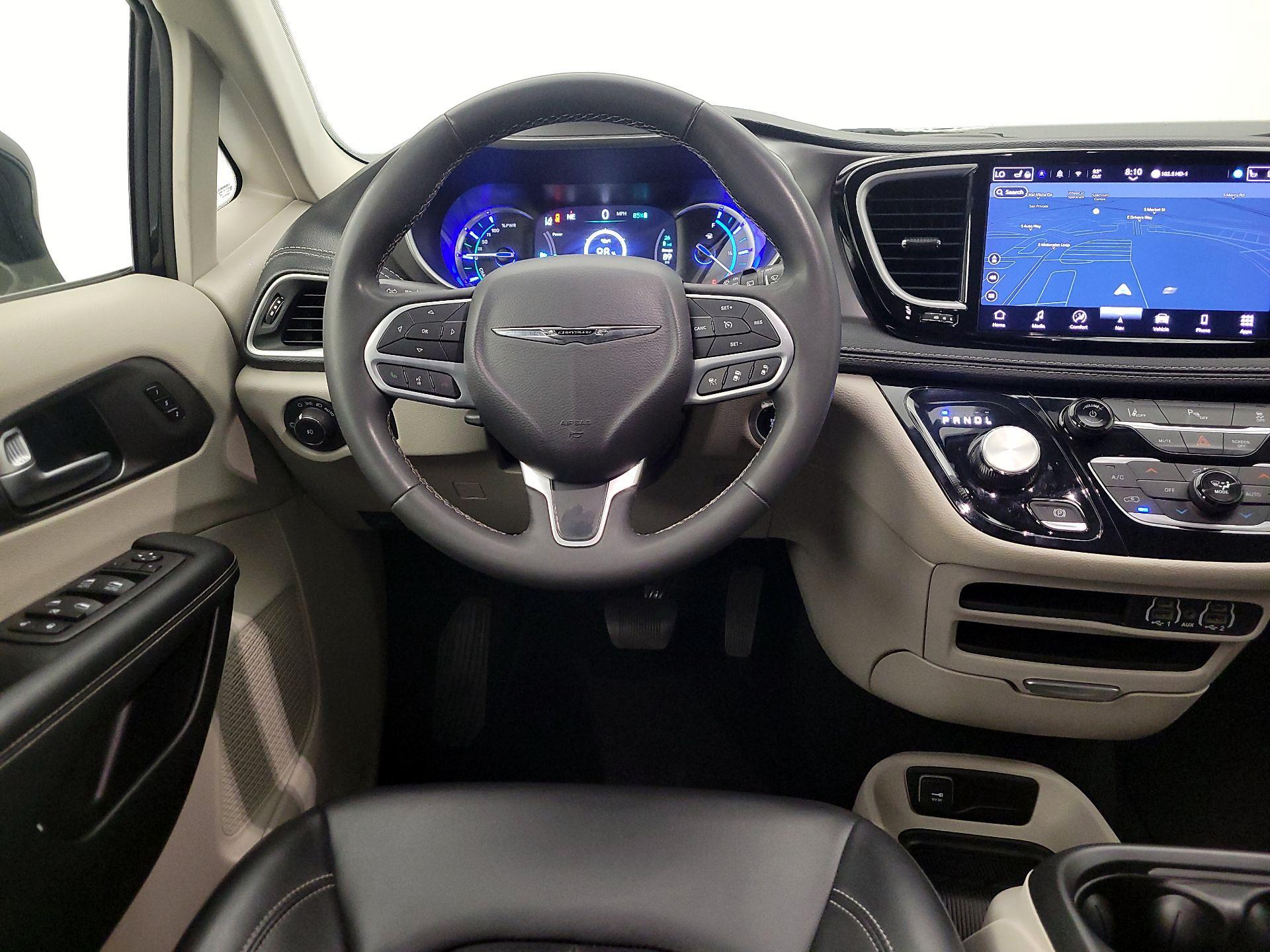 Thumbnail: 2024 Chrysler Pacifica - 10