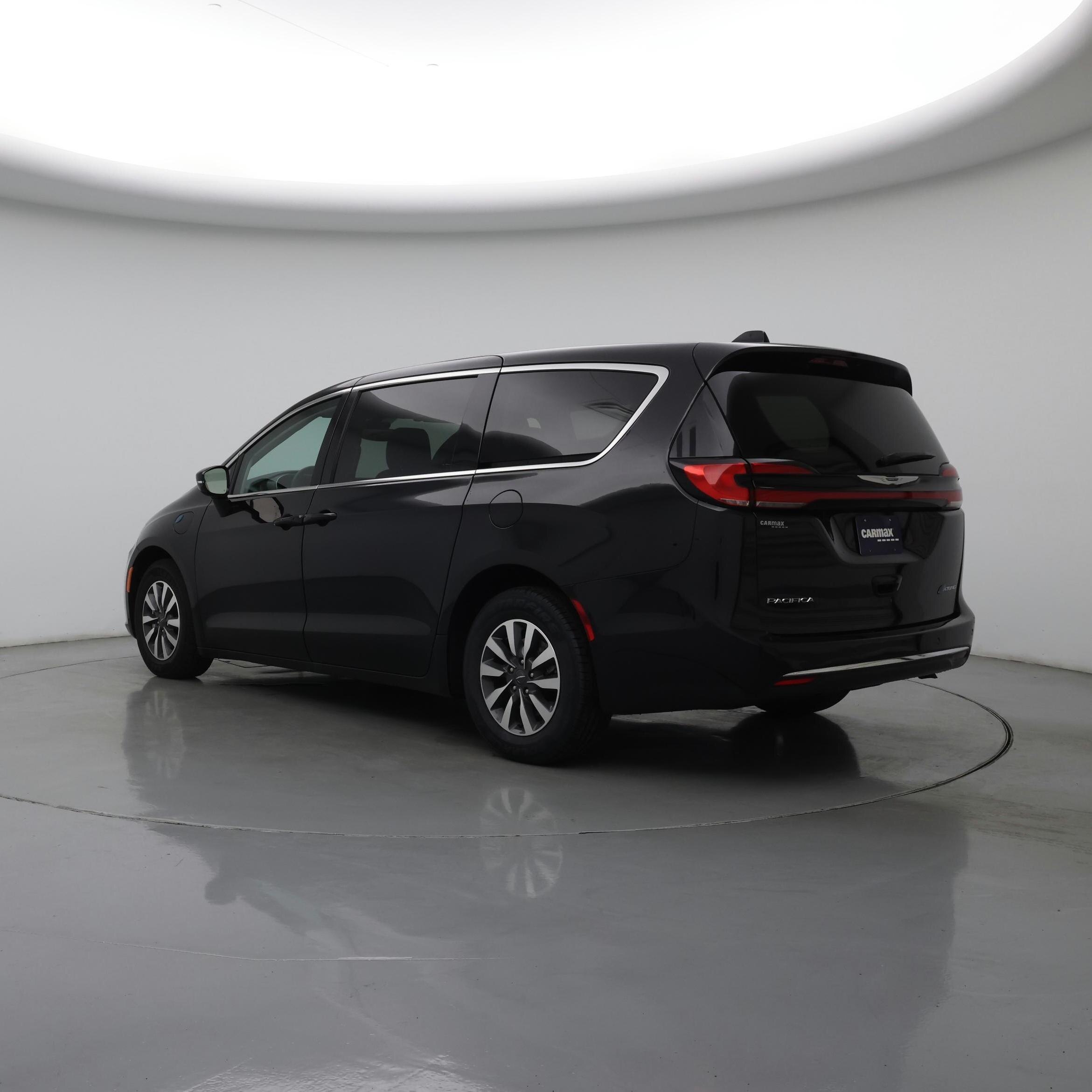 Thumbnail: 2024 Chrysler Pacifica - 2