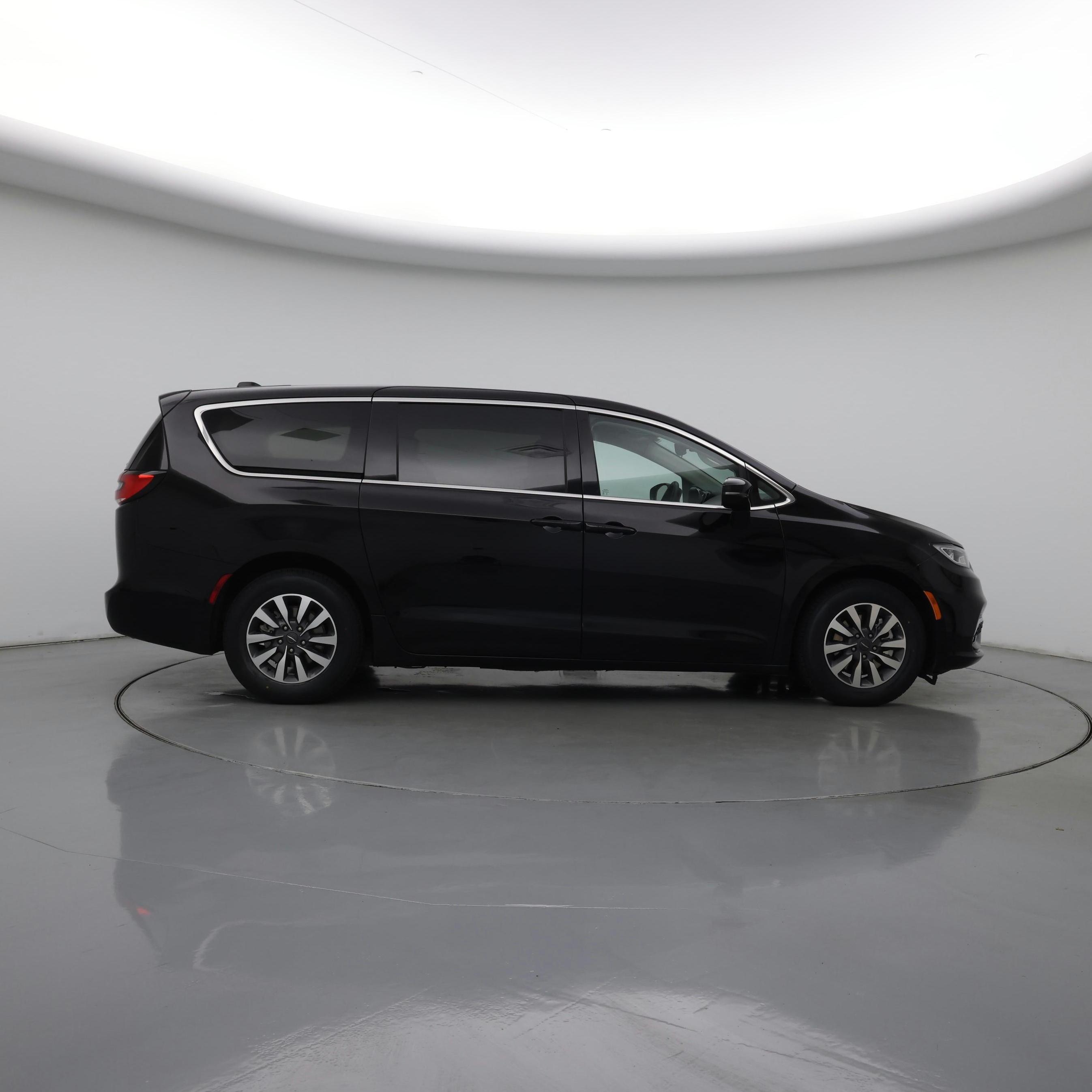 Thumbnail: 2024 Chrysler Pacifica - 7