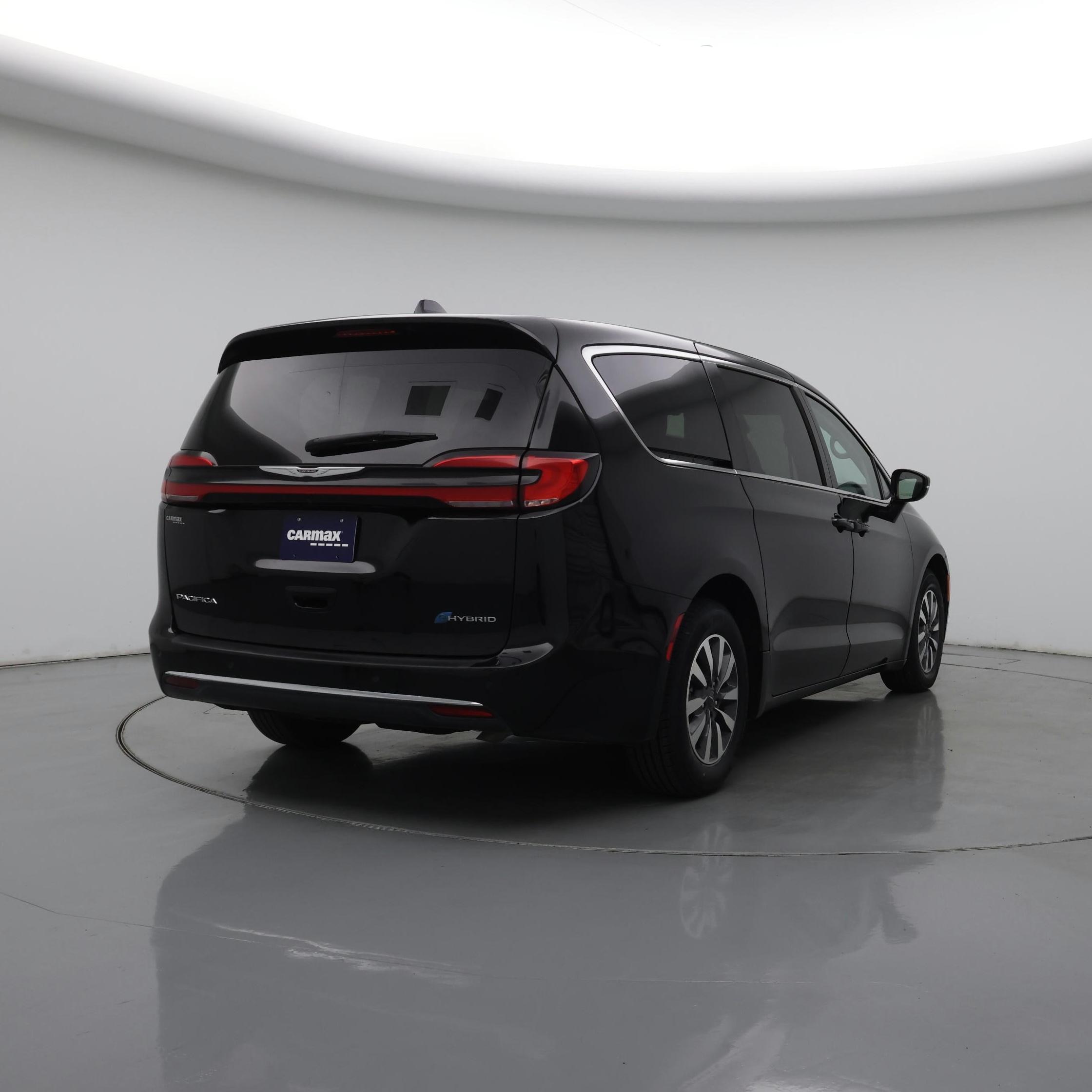 Thumbnail: 2024 Chrysler Pacifica - 8