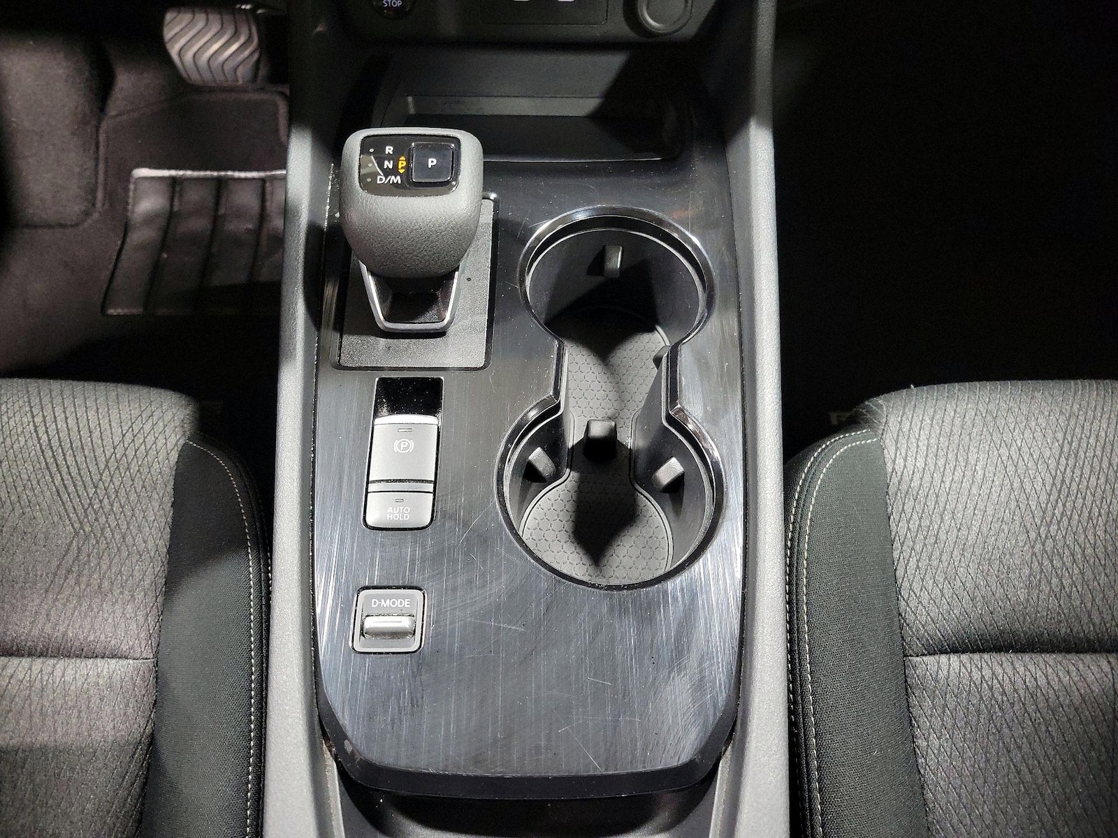 2024 Nissan Rogue SV - Photo 18