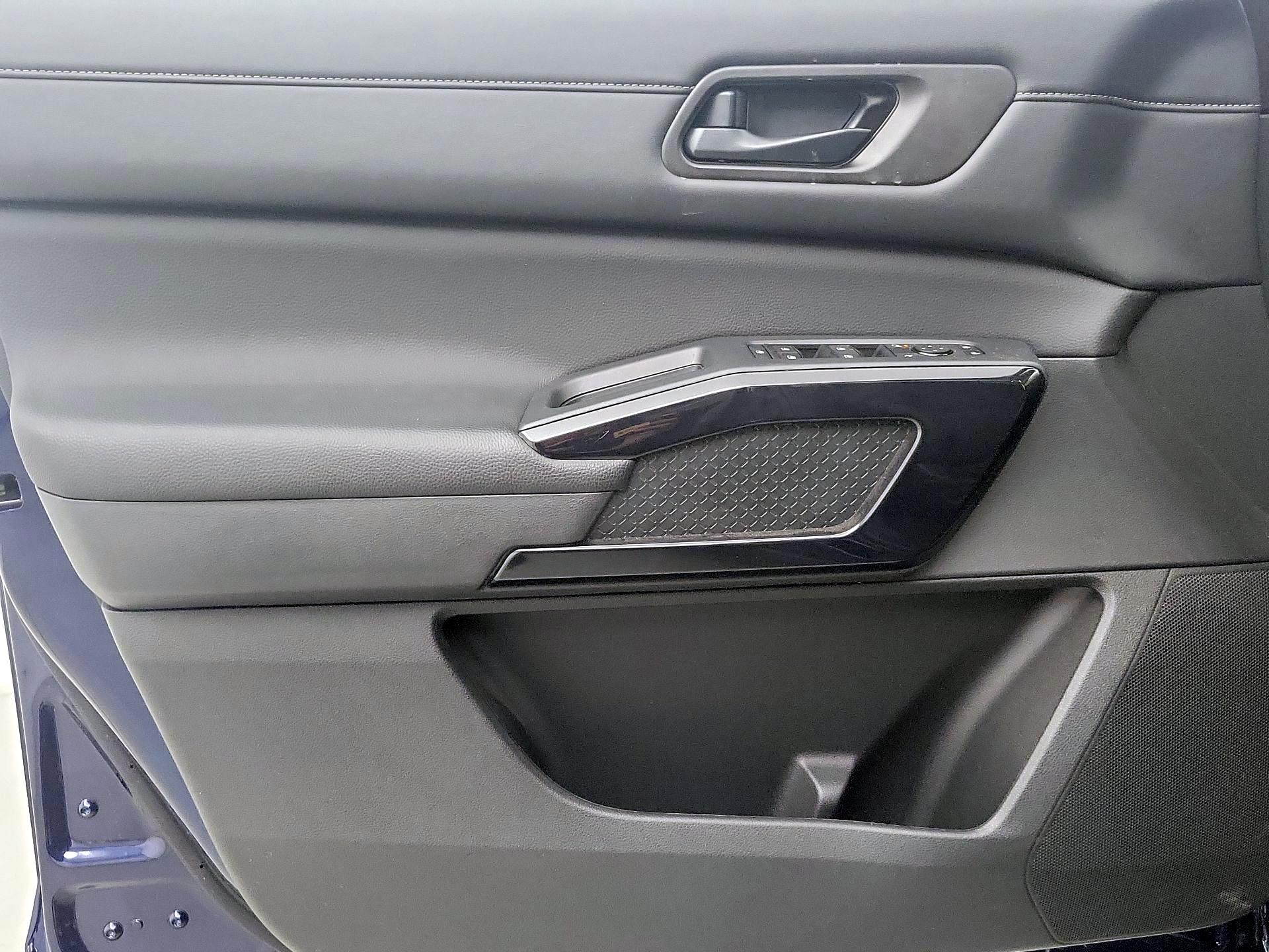 Thumbnail: 2025 Nissan Pathfinder - 12