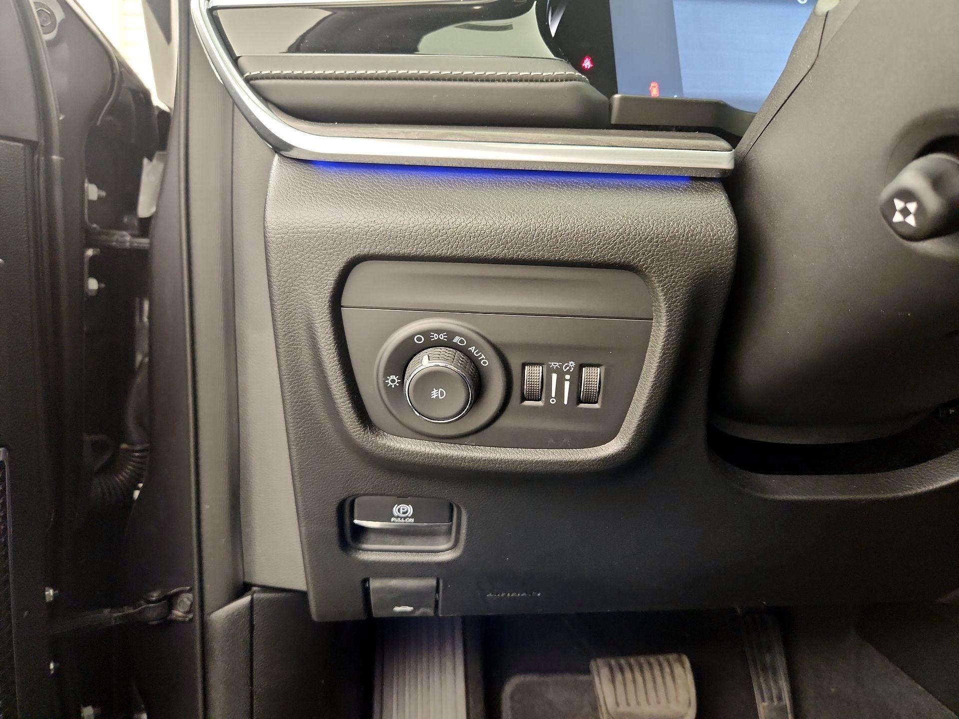 Thumbnail: 2022 Jeep Grand Cherokee - 13