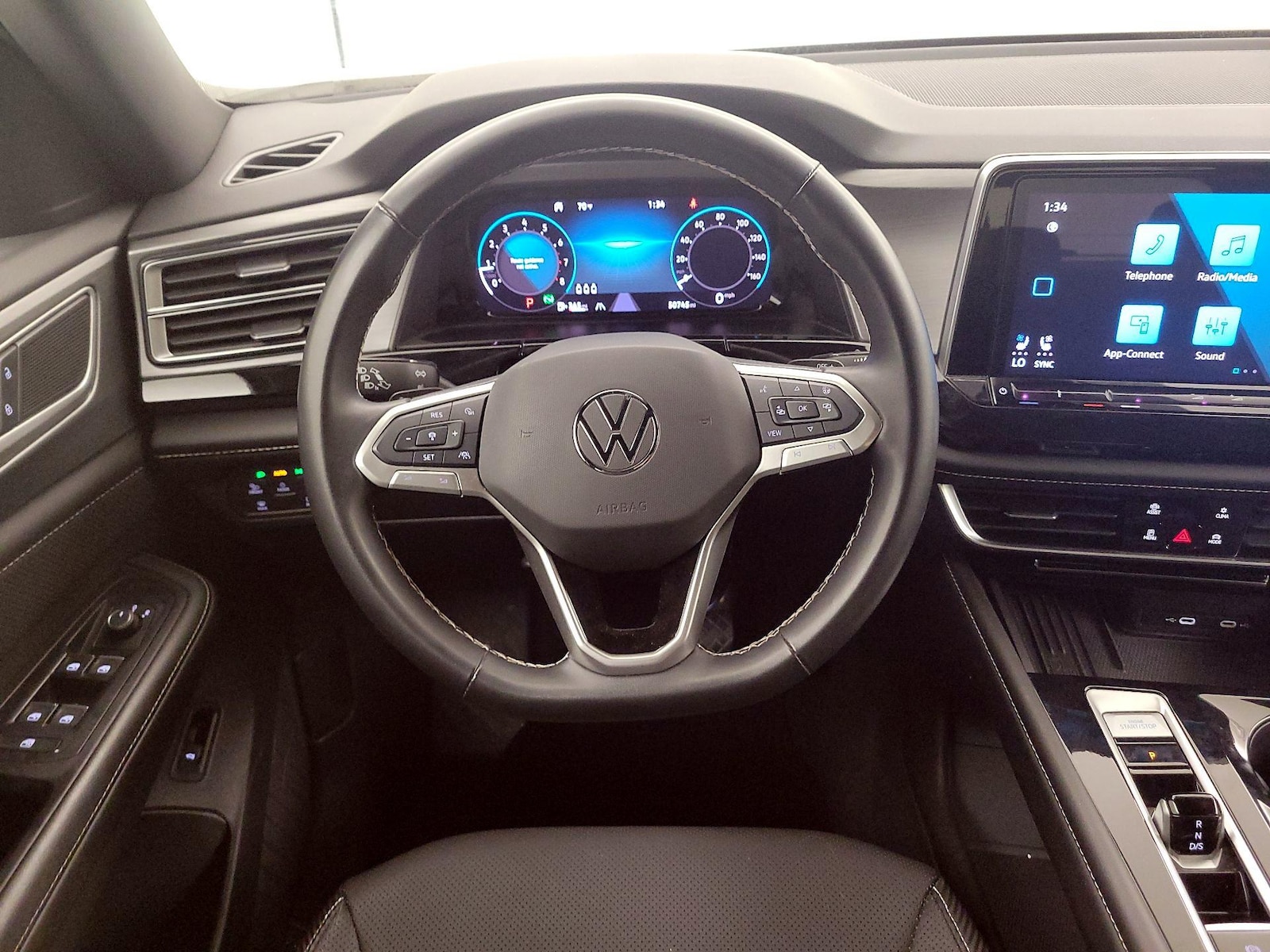 2025 Volkswagen Atlas Cross Sport SE w/Tech - Photo 11