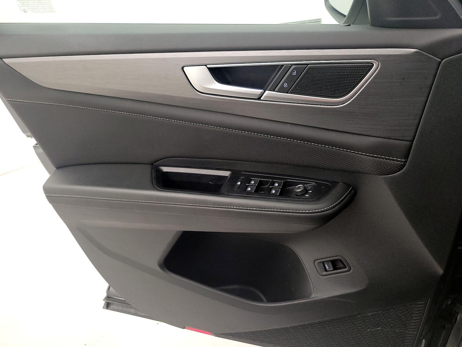 2025 Volkswagen Atlas Cross Sport SE w/Tech - Photo 13