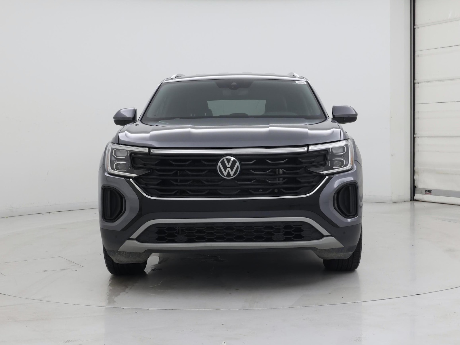 2025 Volkswagen Atlas Cross Sport SE w/Tech - Photo 6