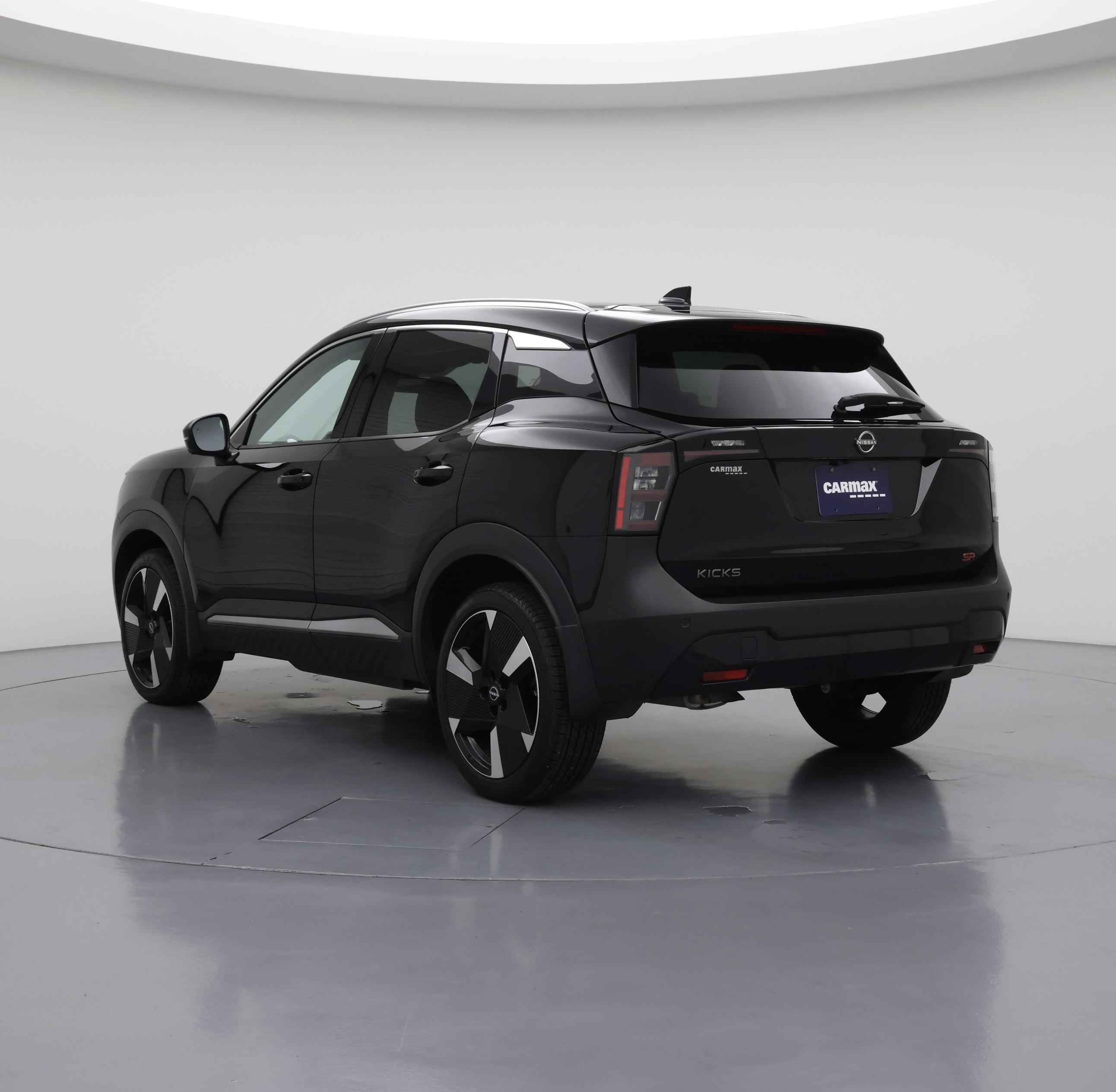 Thumbnail: 2025 Nissan Kicks - 2