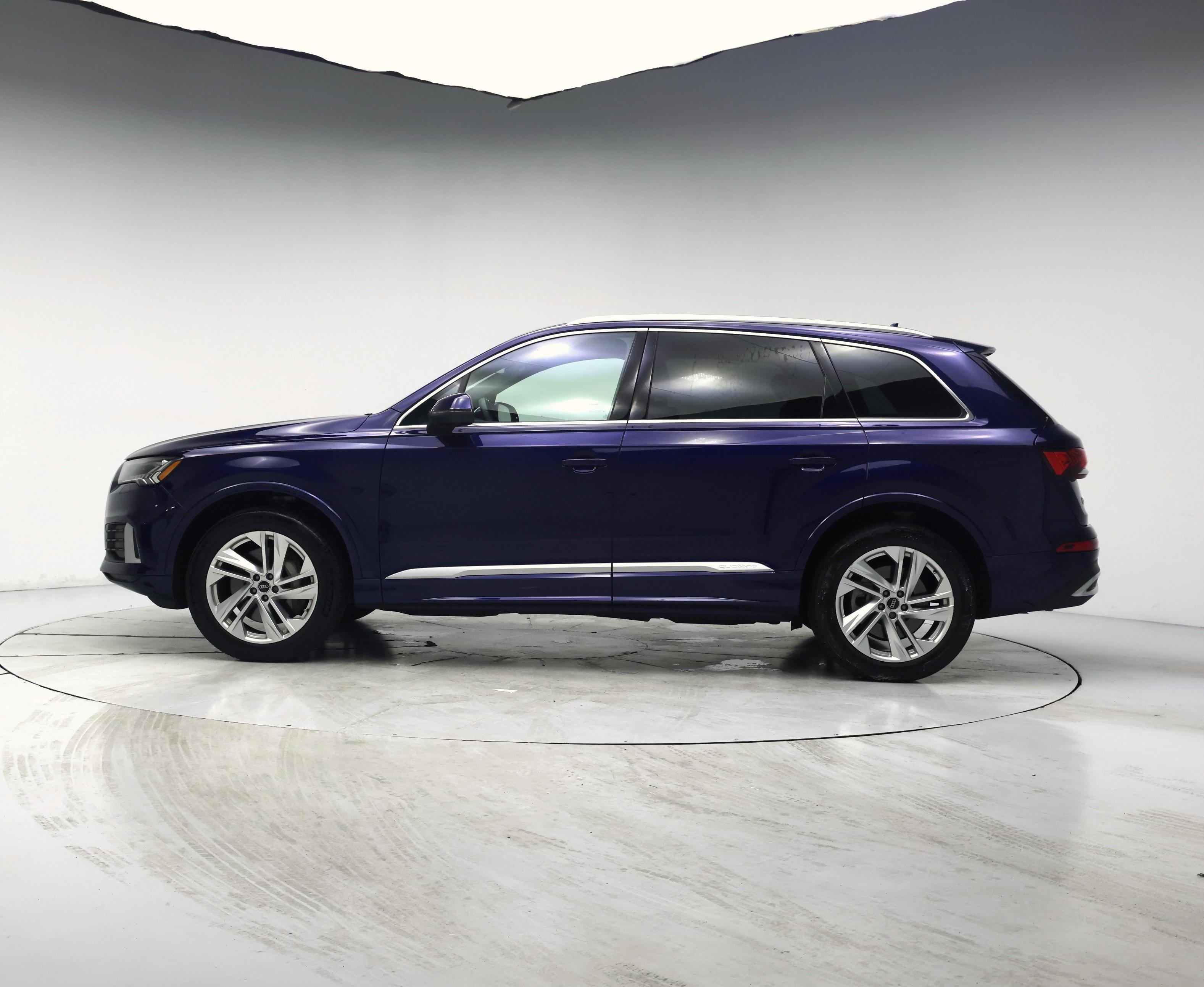 Thumbnail: 2021 Audi Q7 - 3