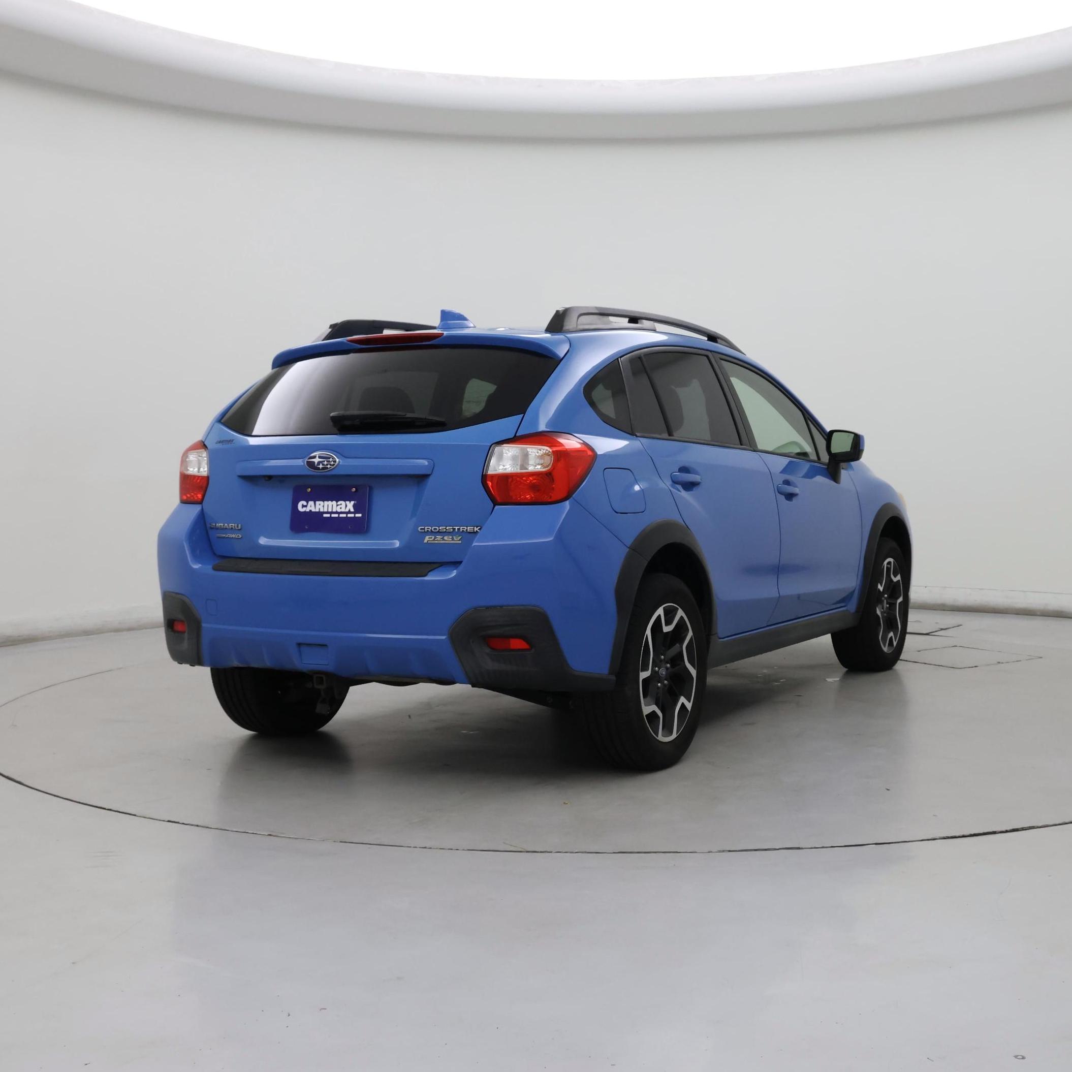 Thumbnail: 2017 Subaru Crosstrek - 8
