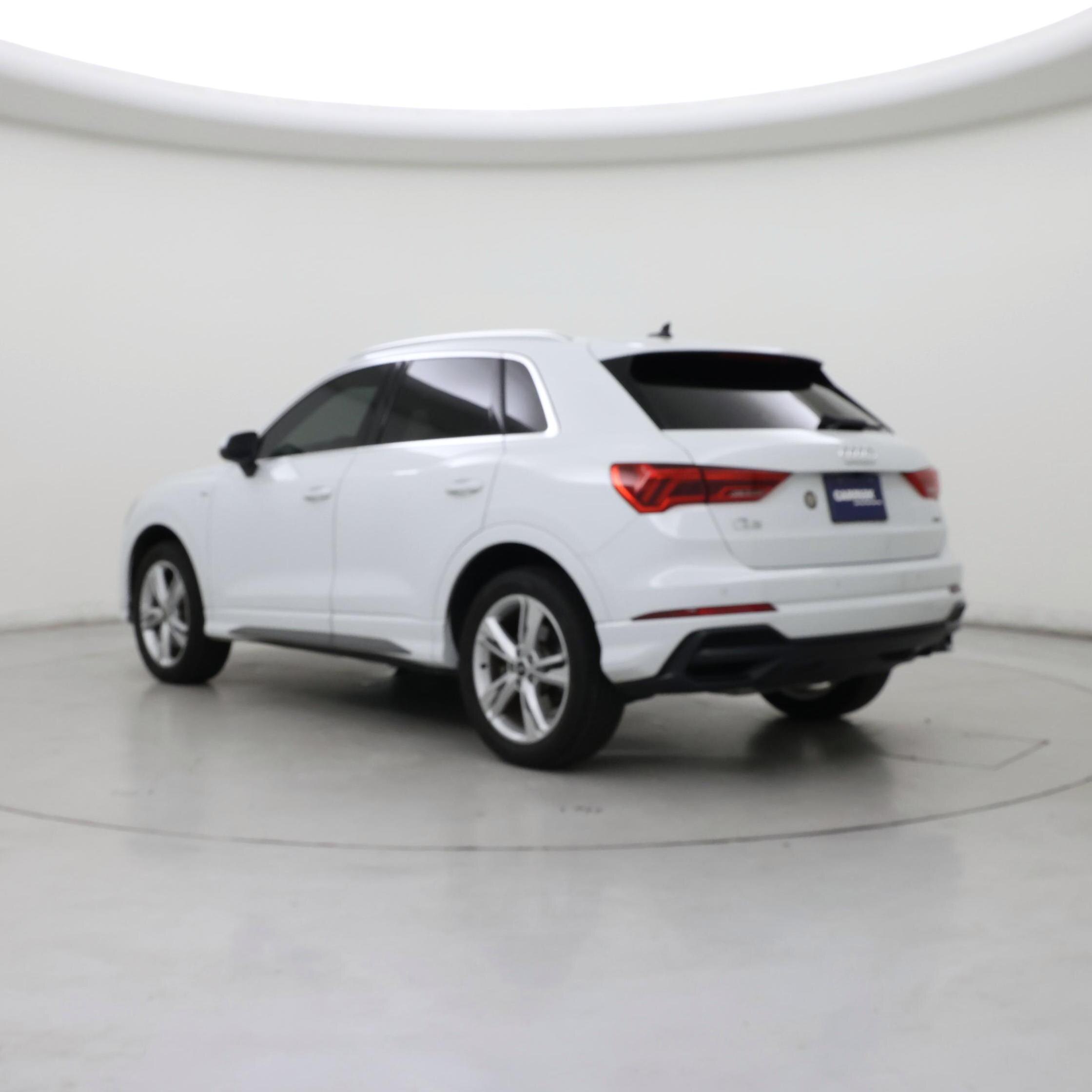 Thumbnail: 2022 Audi Q3 - 2