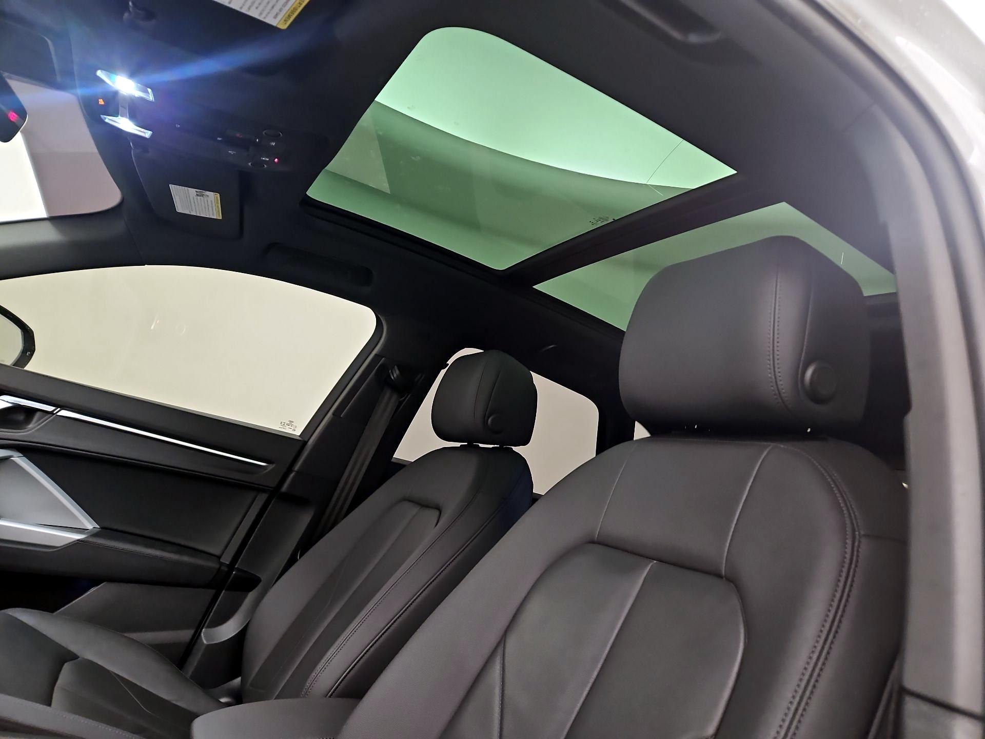 Thumbnail: 2022 Audi Q3 - 19