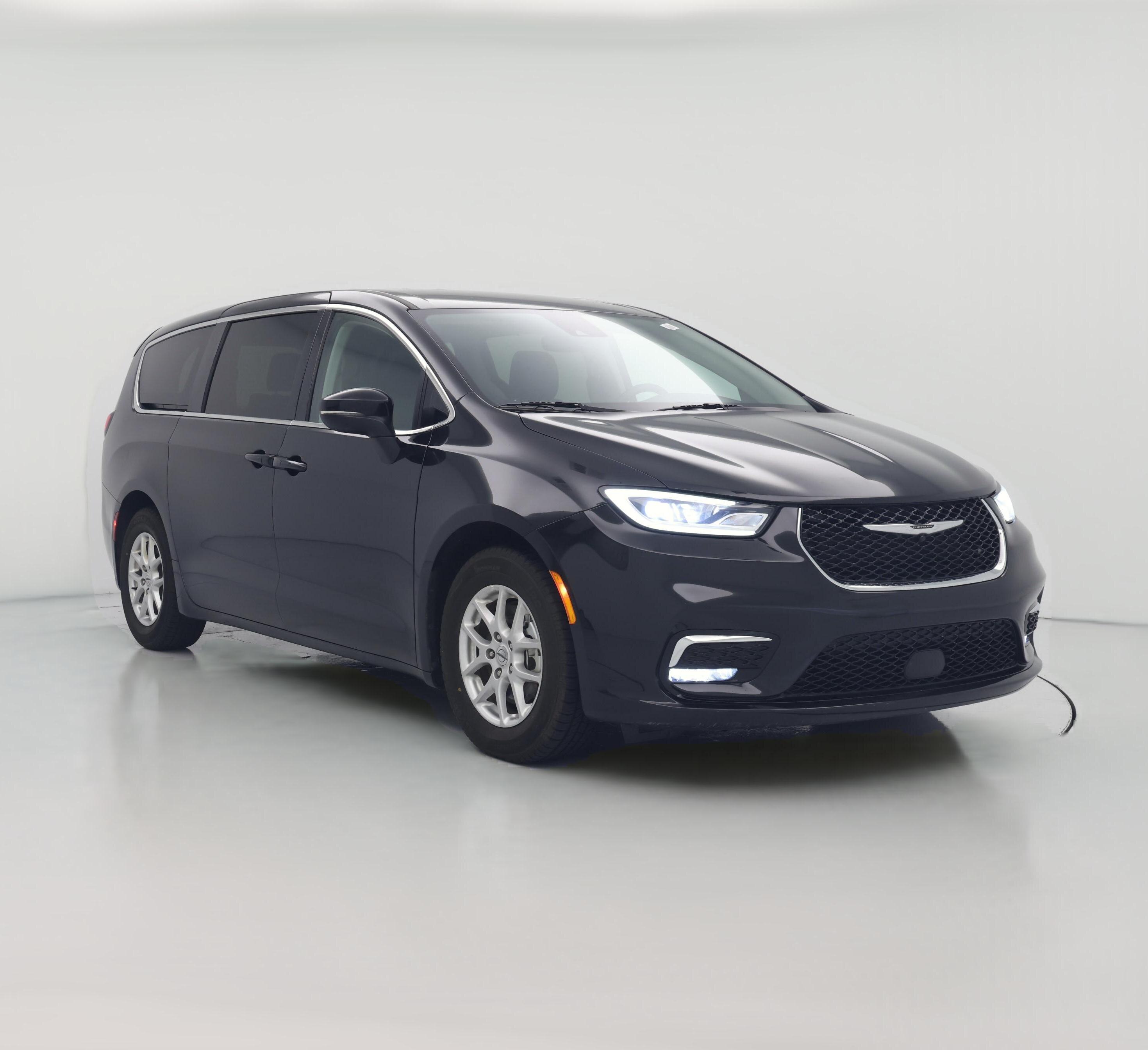 Thumbnail: 2023 Chrysler Pacifica - 1