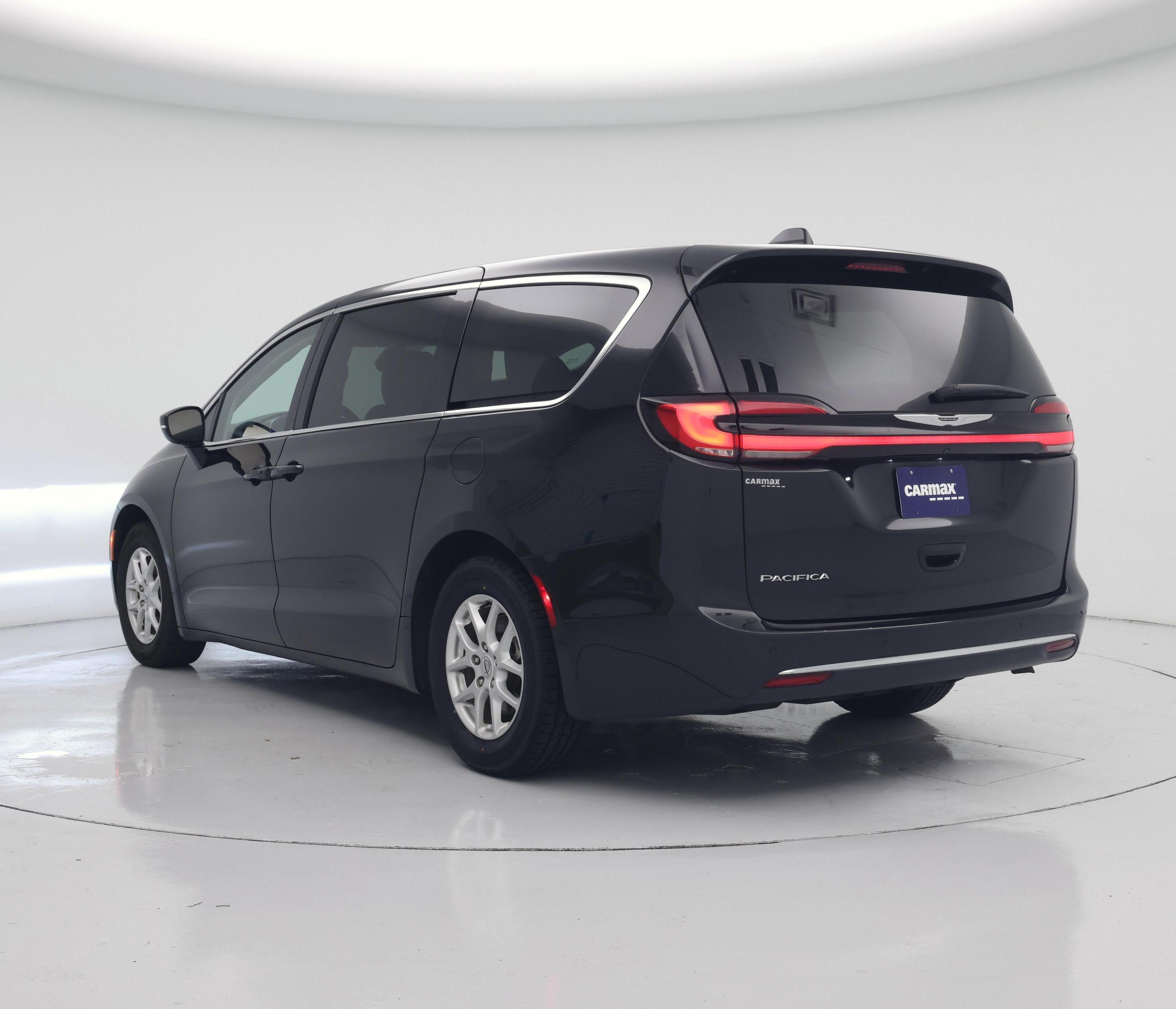 Thumbnail: 2023 Chrysler Pacifica - 2
