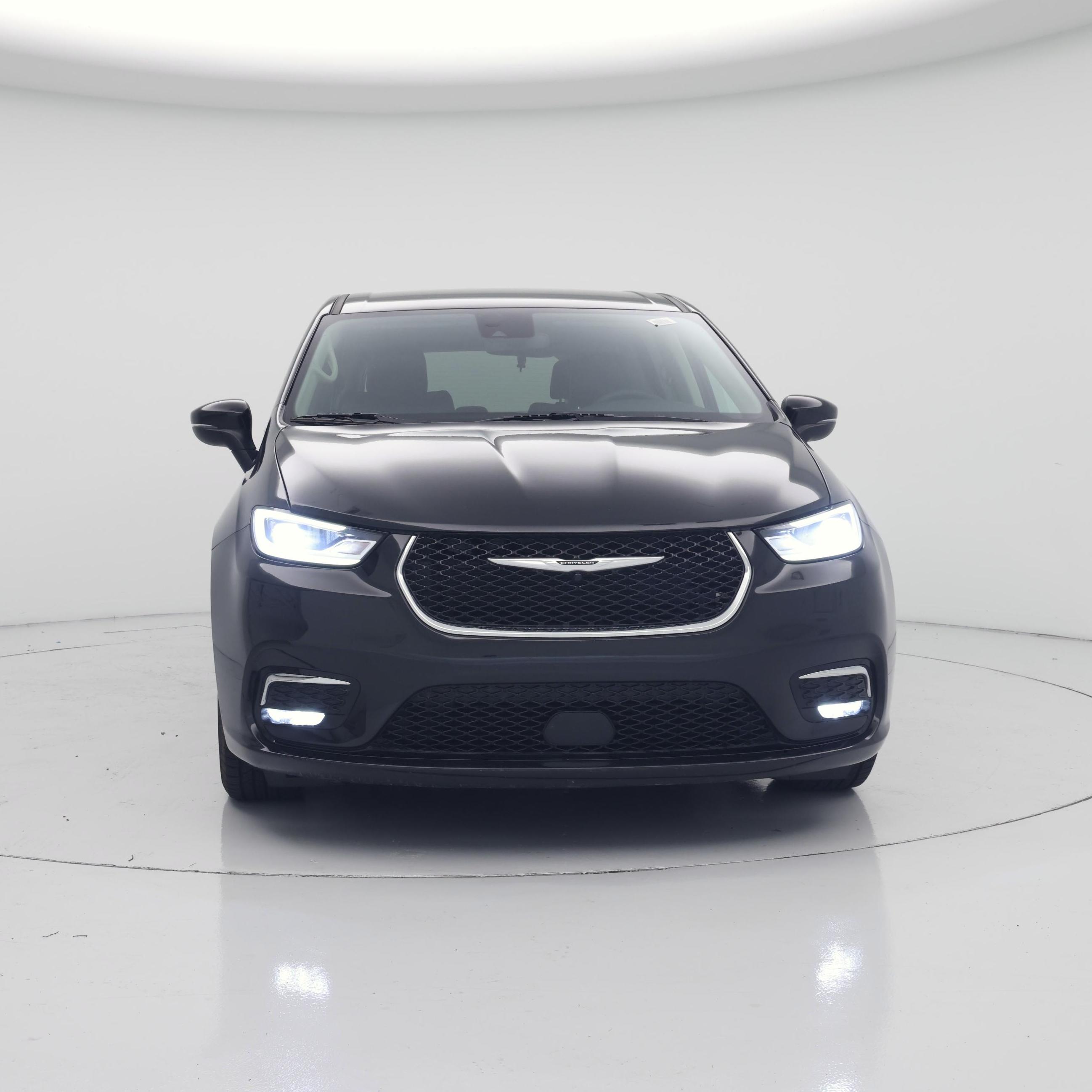 Thumbnail: 2023 Chrysler Pacifica - 5