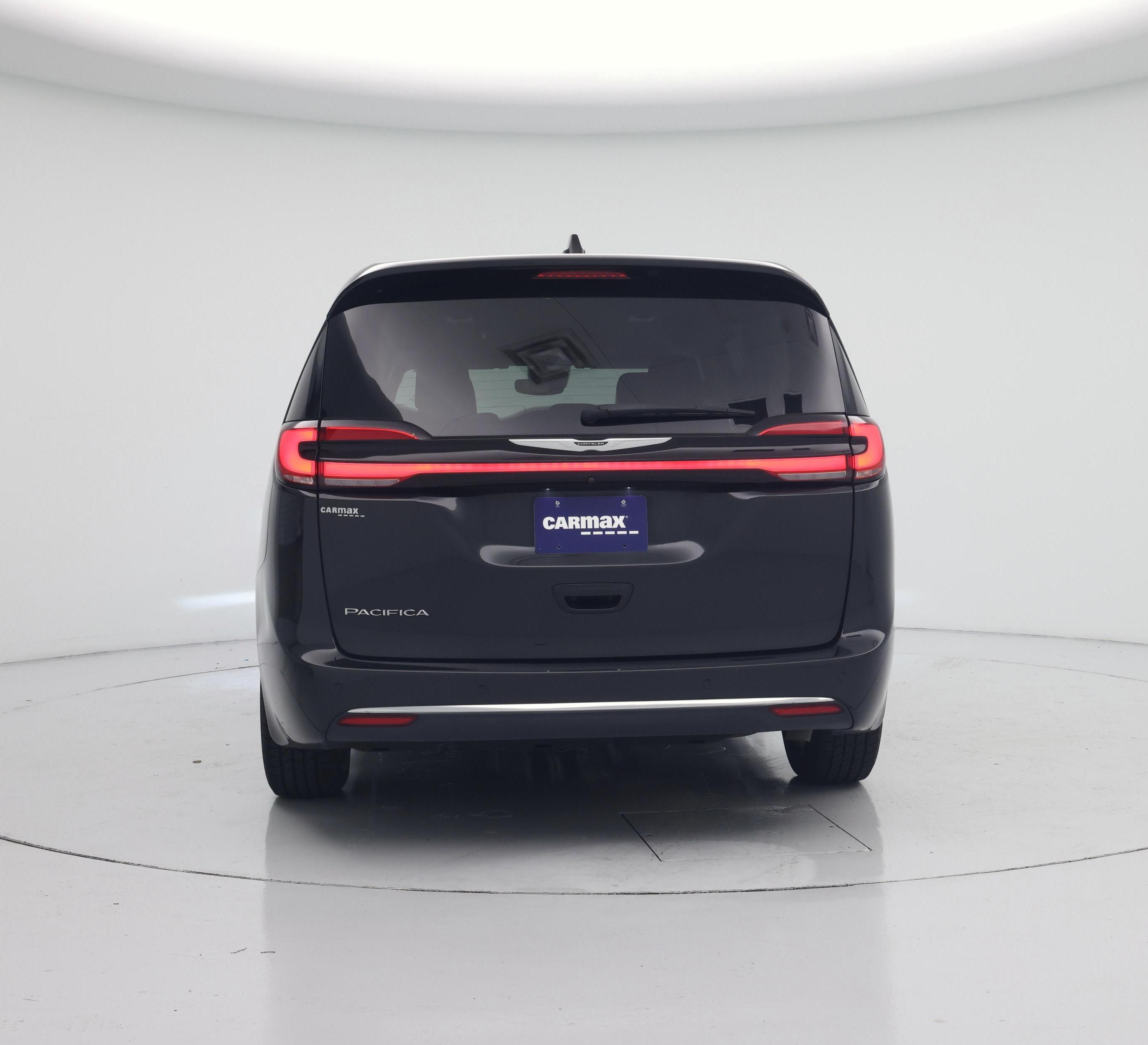 Thumbnail: 2023 Chrysler Pacifica - 6