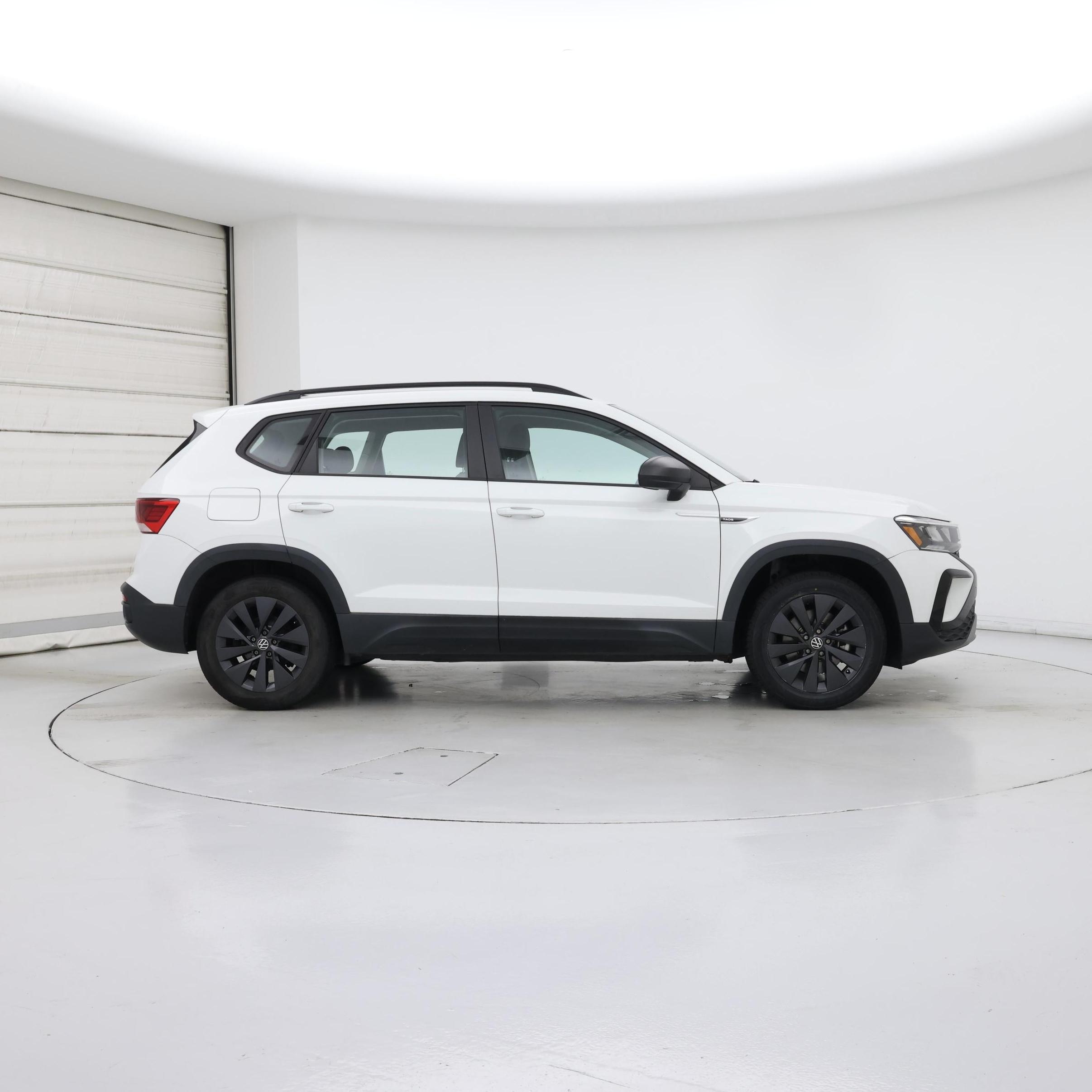 Thumbnail: 2022 Volkswagen Taos - 7