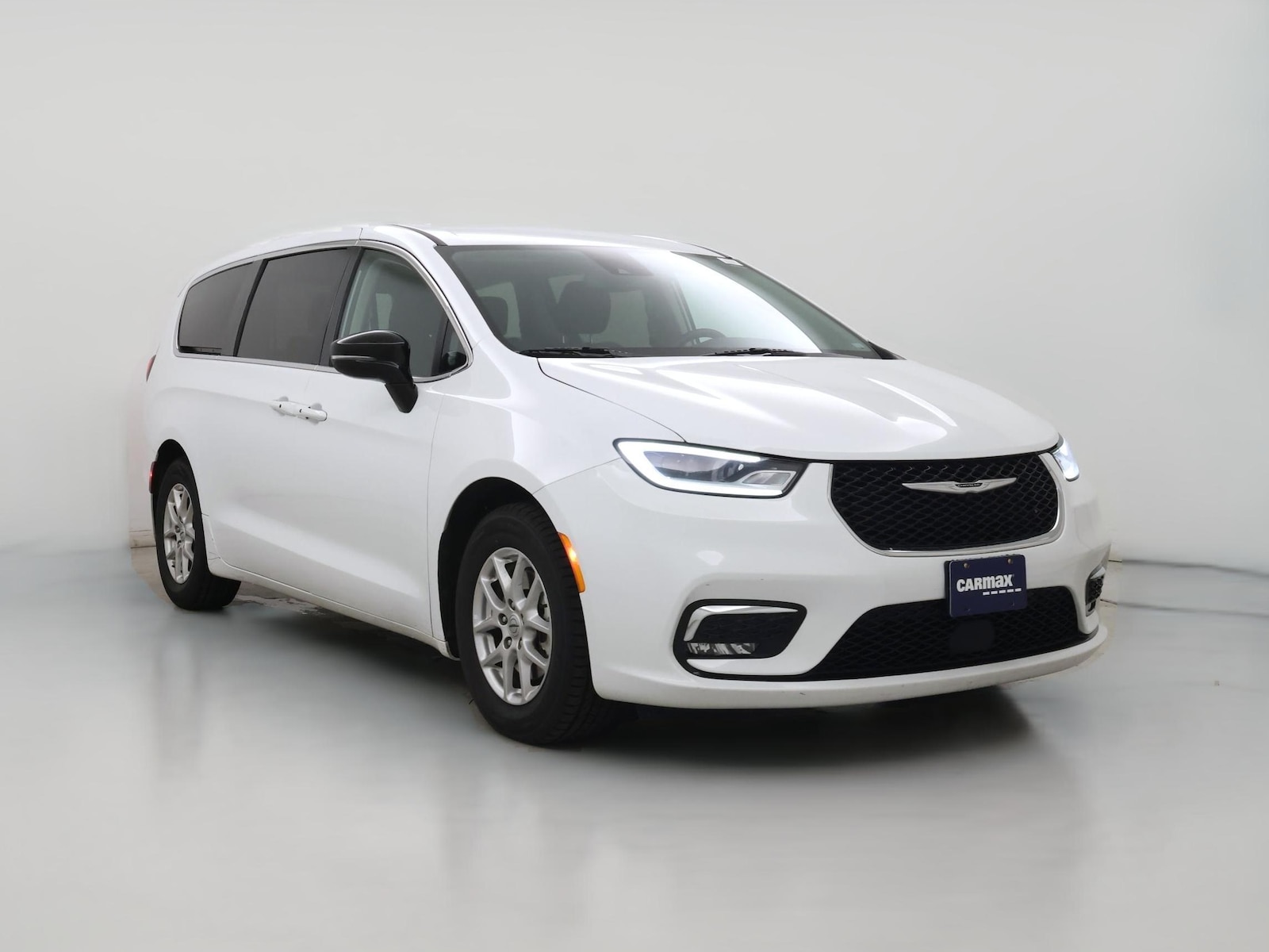 2024 Chrysler Pacifica Touring L - Photo 1