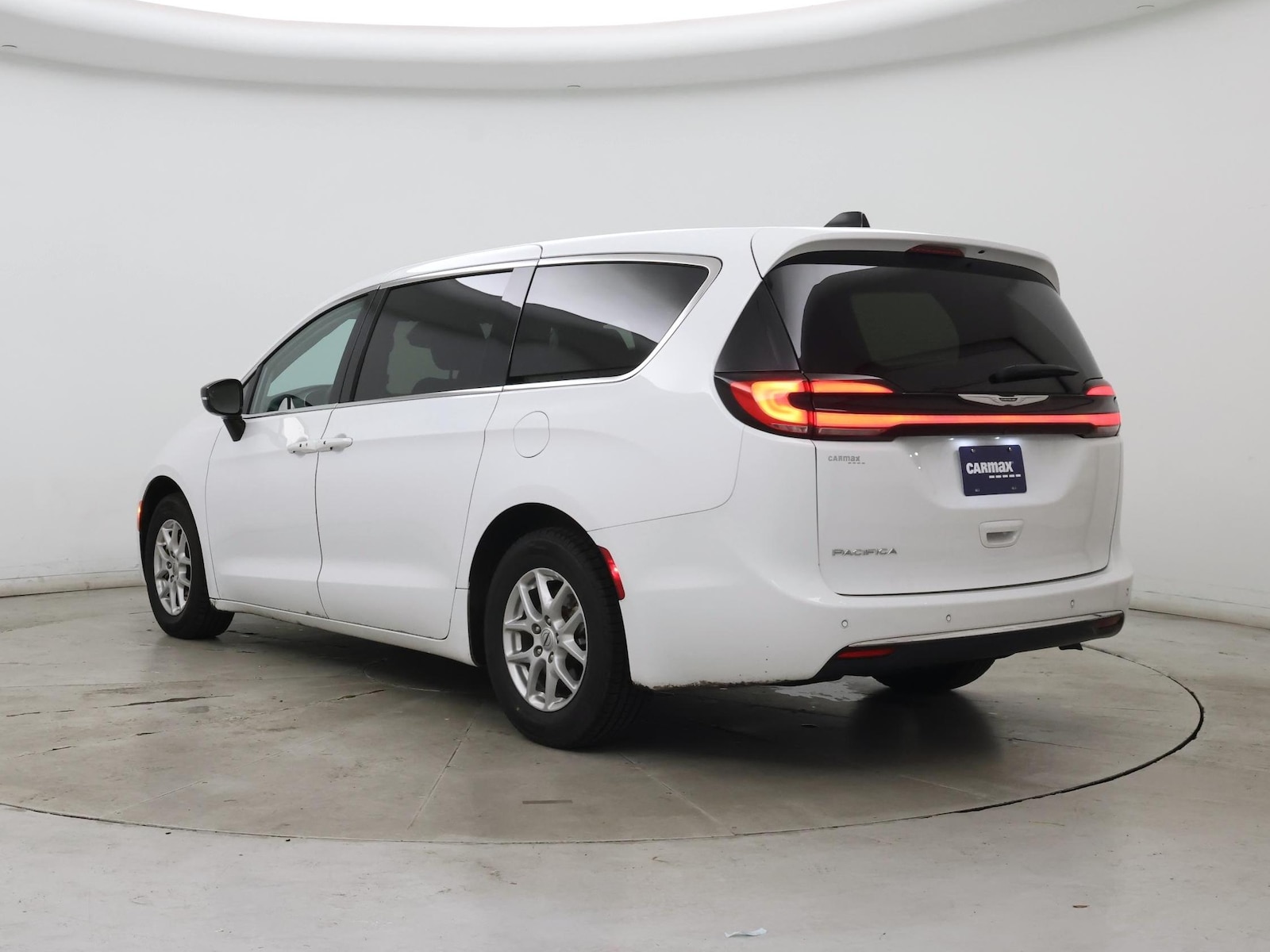 2024 Chrysler Pacifica Touring L - Photo 3