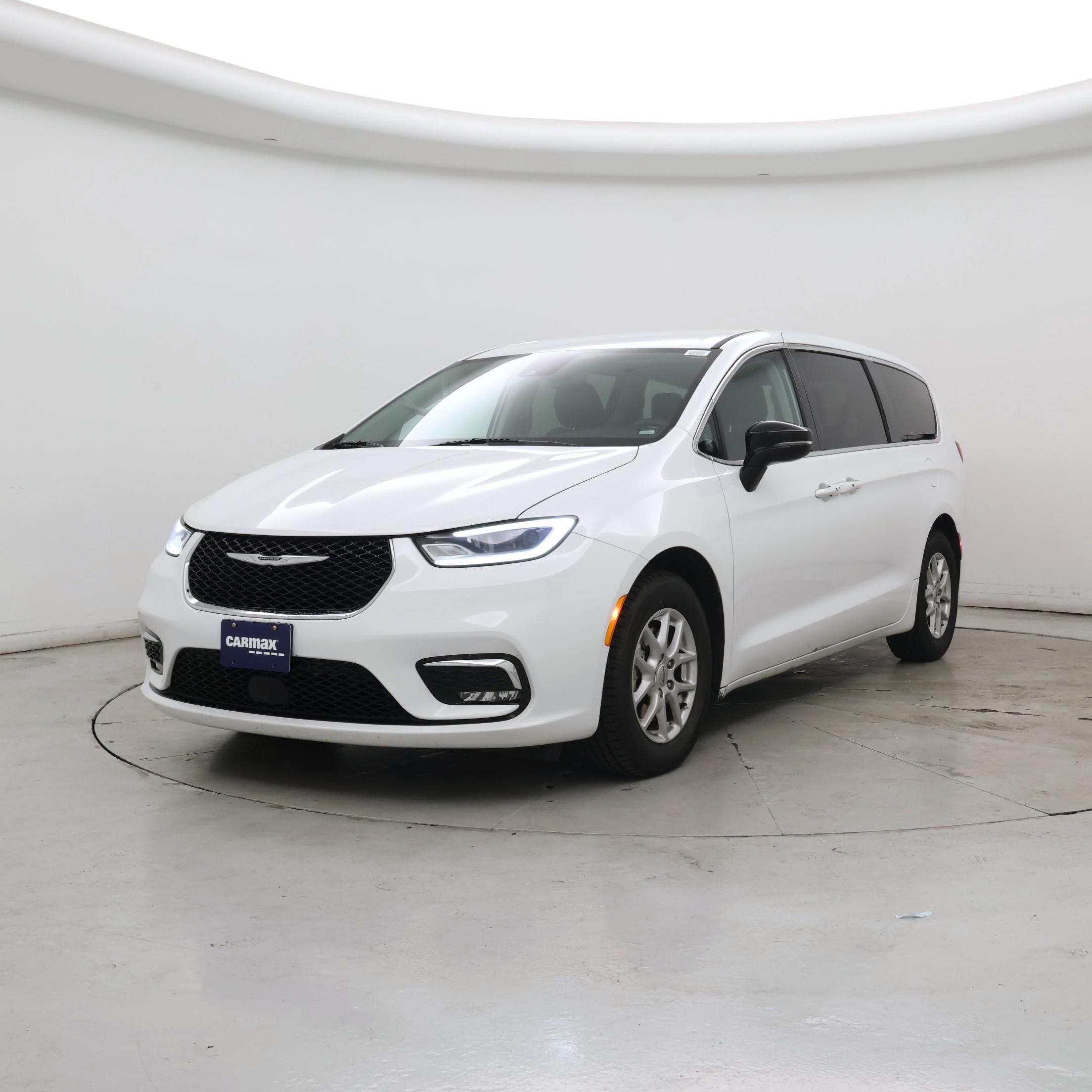 Thumbnail: 2024 Chrysler Pacifica - 4
