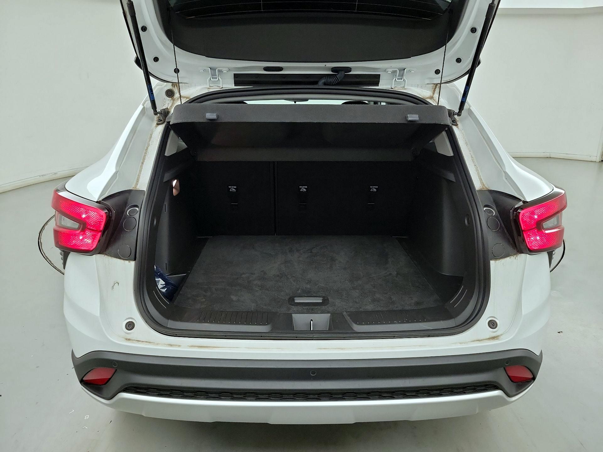 Thumbnail: 2025 Chevrolet Trax - 18