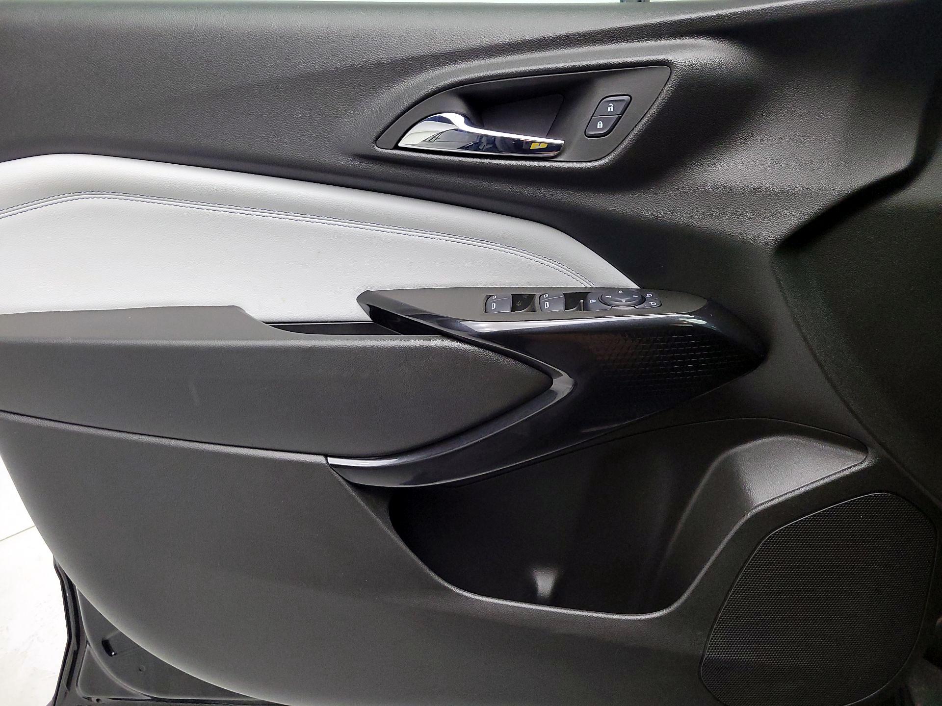 Thumbnail: 2025 Chevrolet Trax - 12