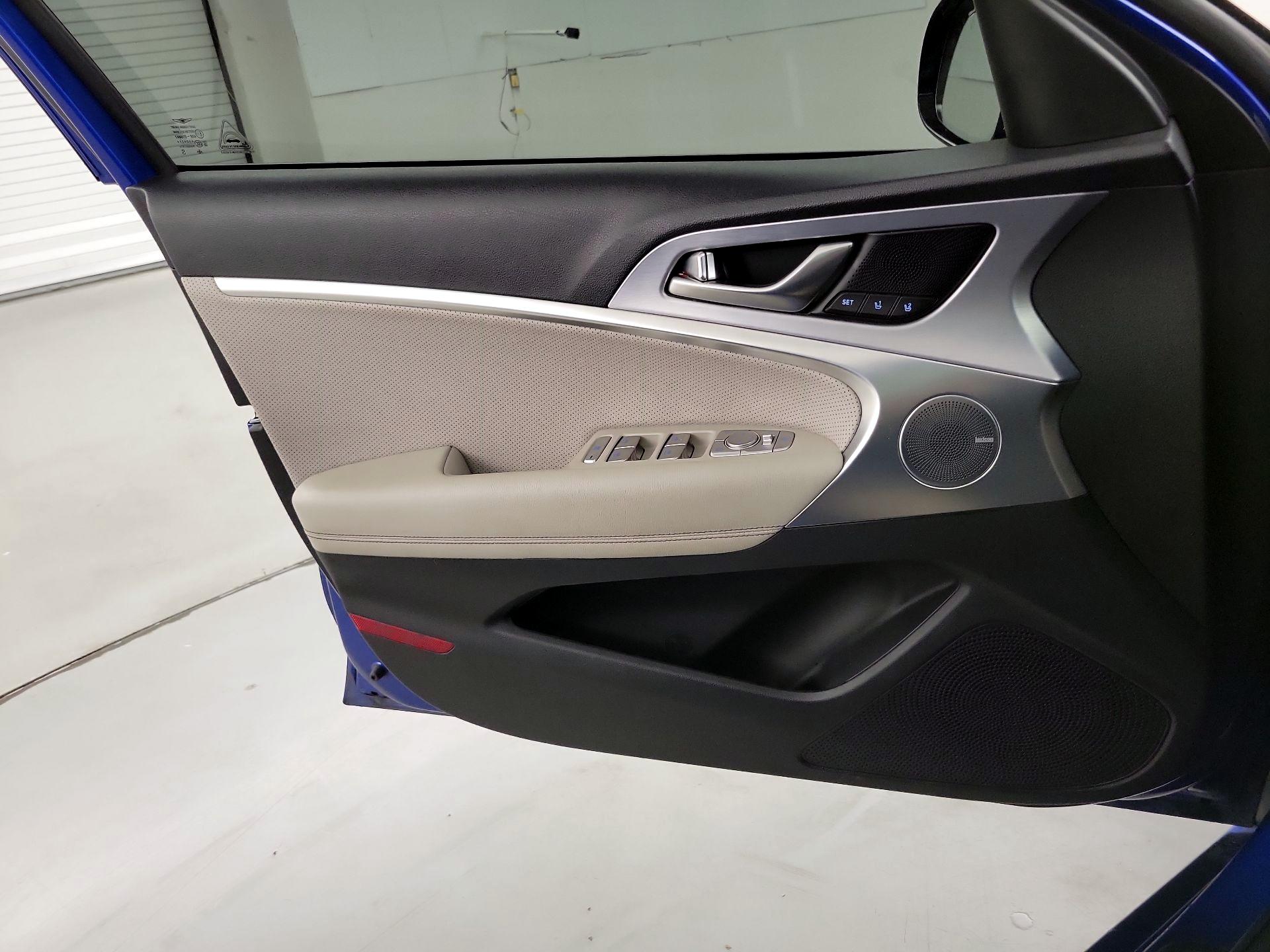 Thumbnail: 2020 Genesis G70 - 10