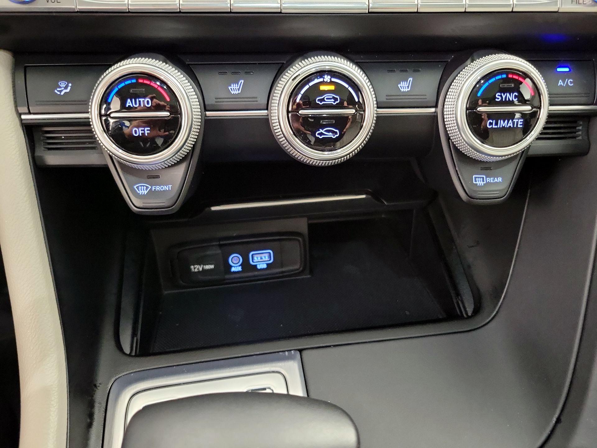 Thumbnail: 2020 Genesis G70 - 15