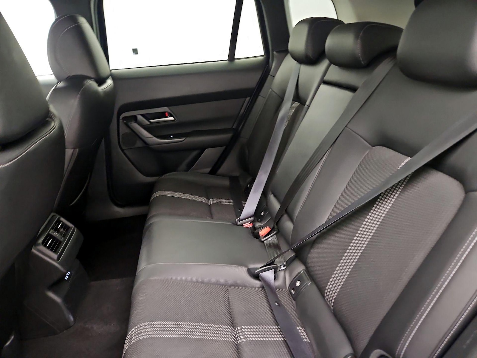 2025 Mazda CX-50 Preferred - Photo 17