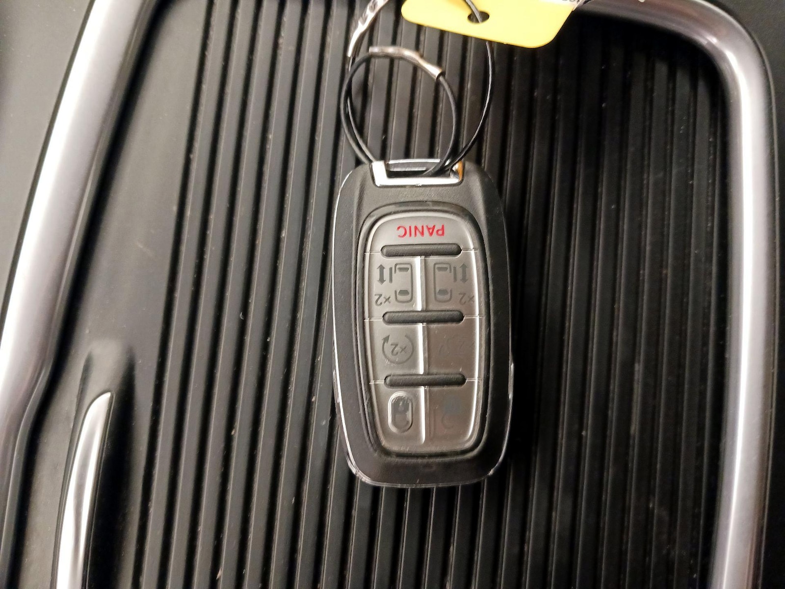 2024 Chrysler Pacifica PHEV Select - Photo 25