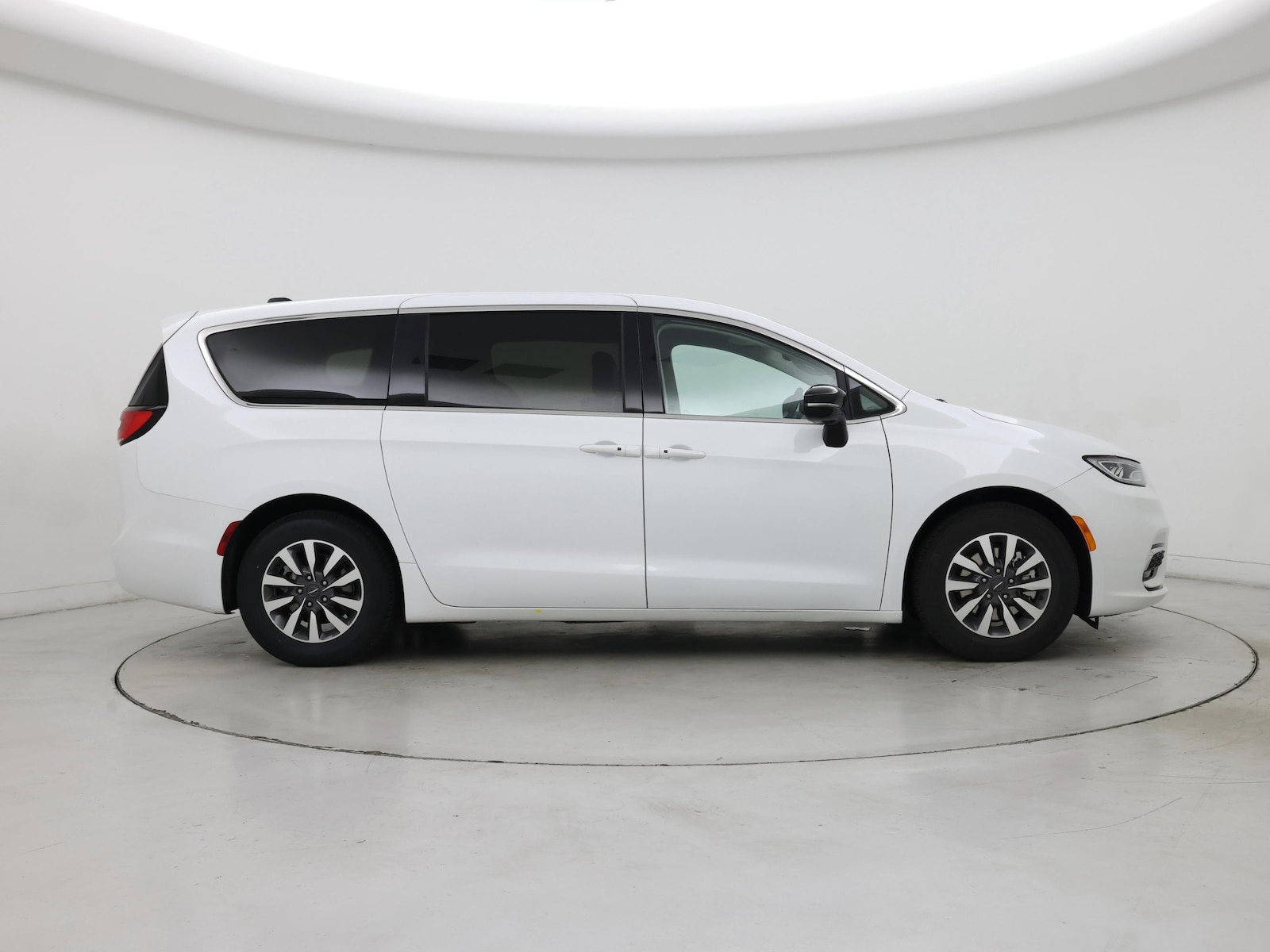 2024 Chrysler Pacifica PHEV Select - Photo 8
