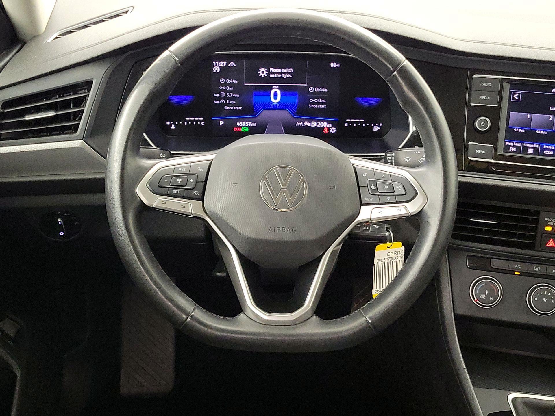 Thumbnail: 2024 Volkswagen Jetta - 10